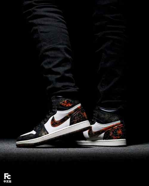 JORD_AN Retro 1 High Year Of Snake