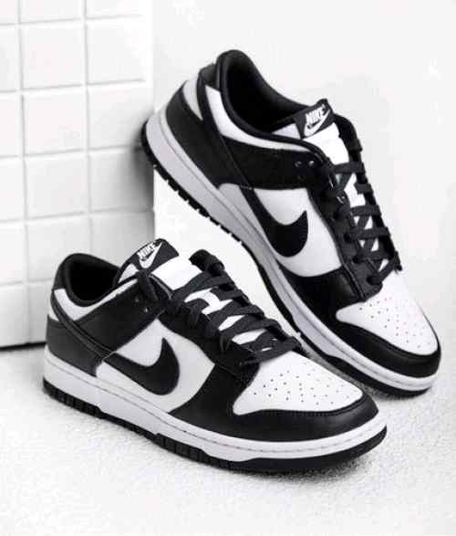 Nik e SB Dunk Low Panda Black White (116