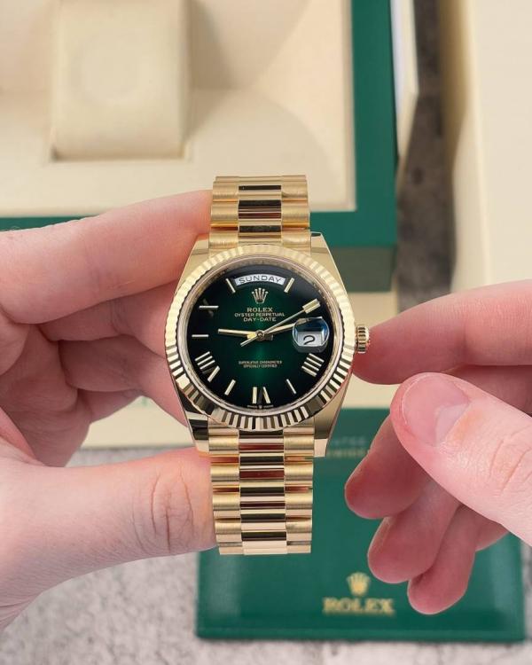 luxury Watch Role_x Oyster Perpetual Day Date 40 Battery Gold-Green