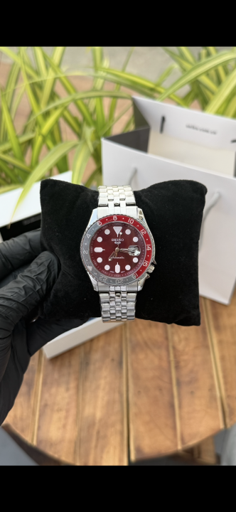 SEIKO 5 SPORTS