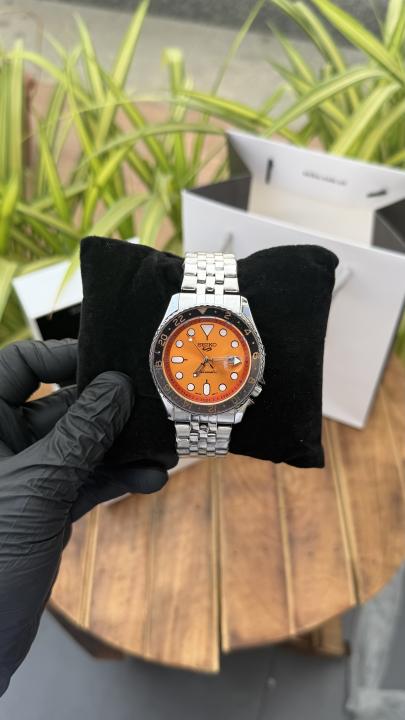 SEIKO 5 SPORTS