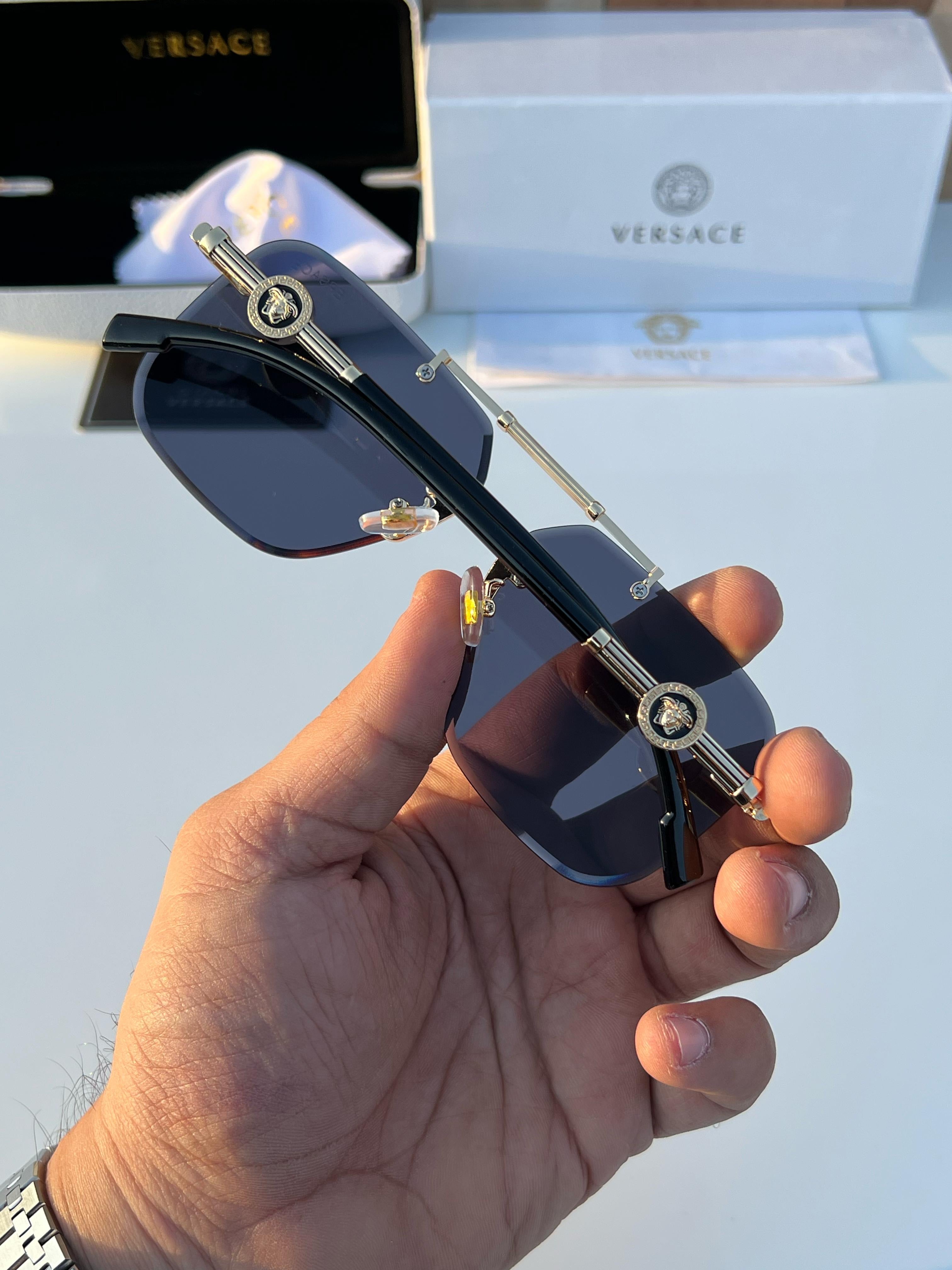 Ve_rsace 3196 gold black A