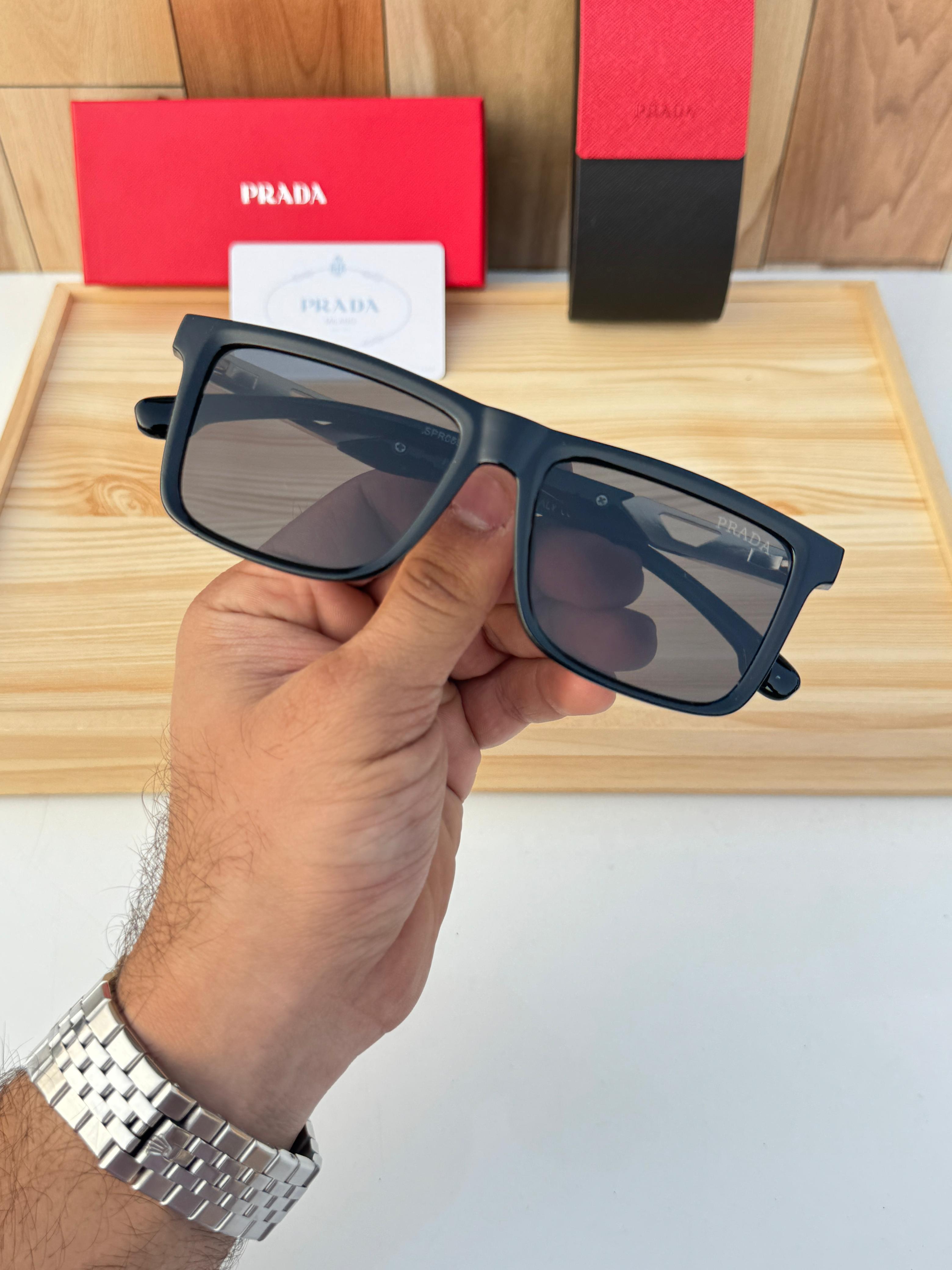 Prad_a 898 black gold