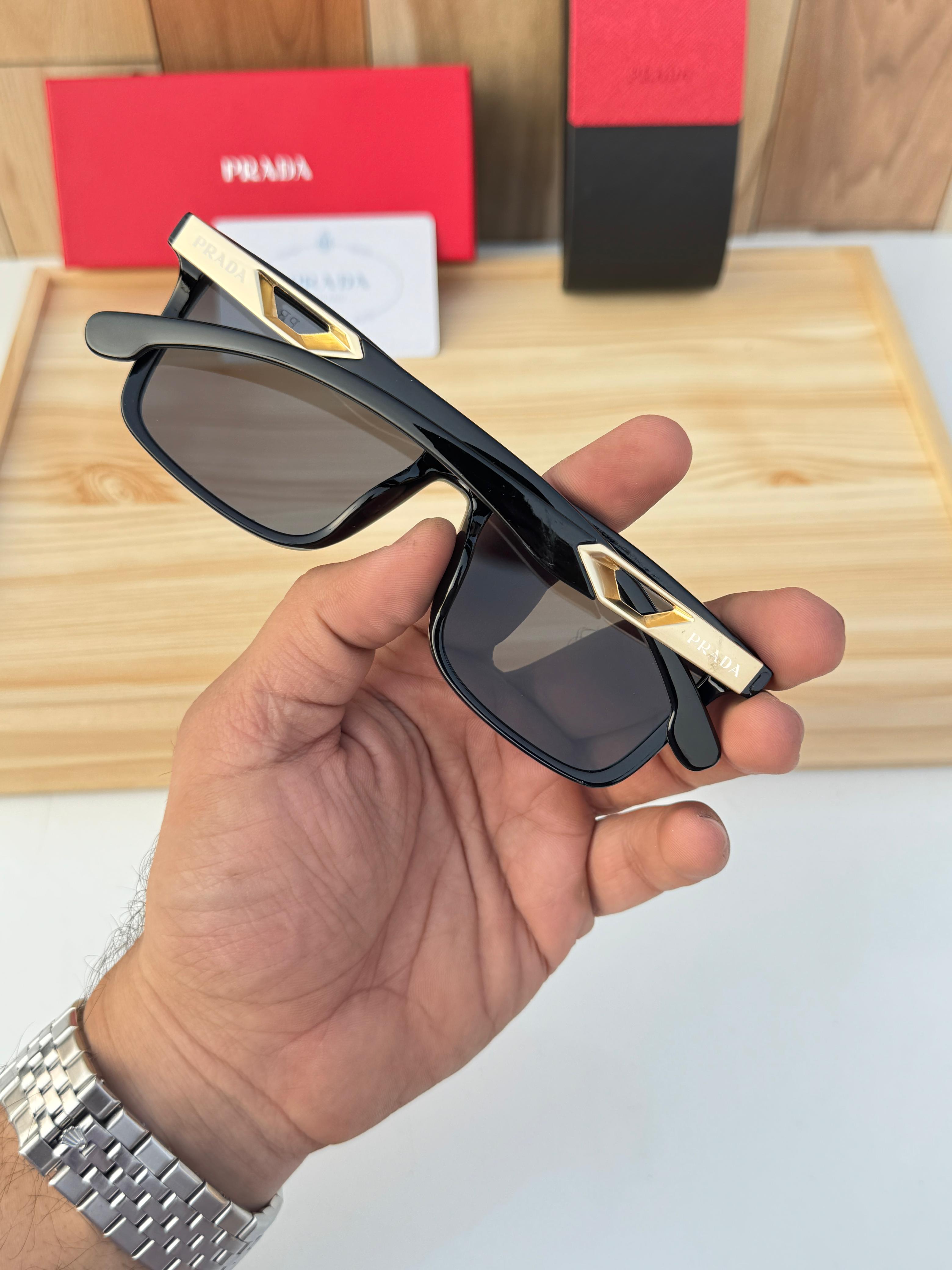 Prad_a 898 black gold