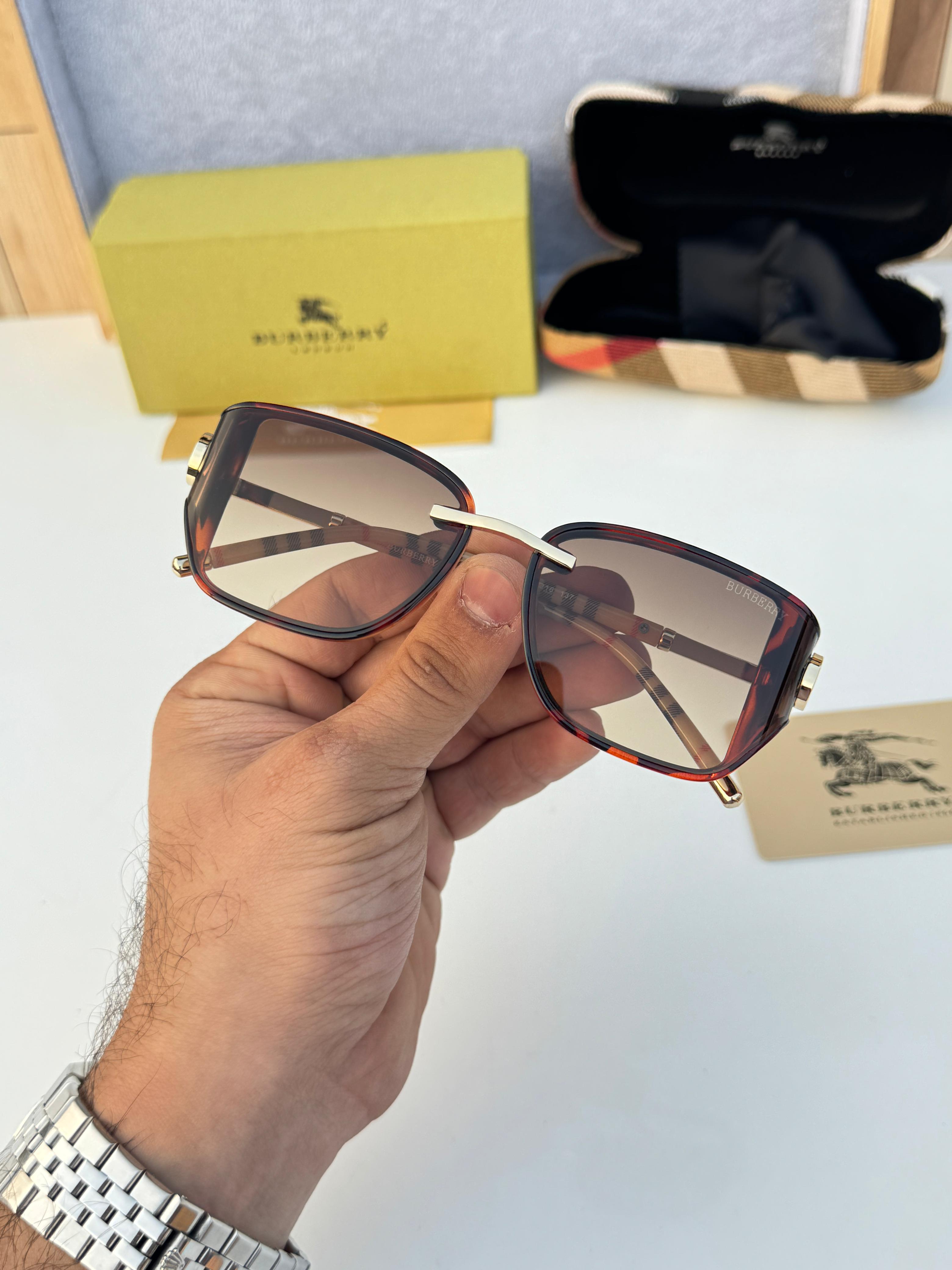 Burberry 92525 tiger brown