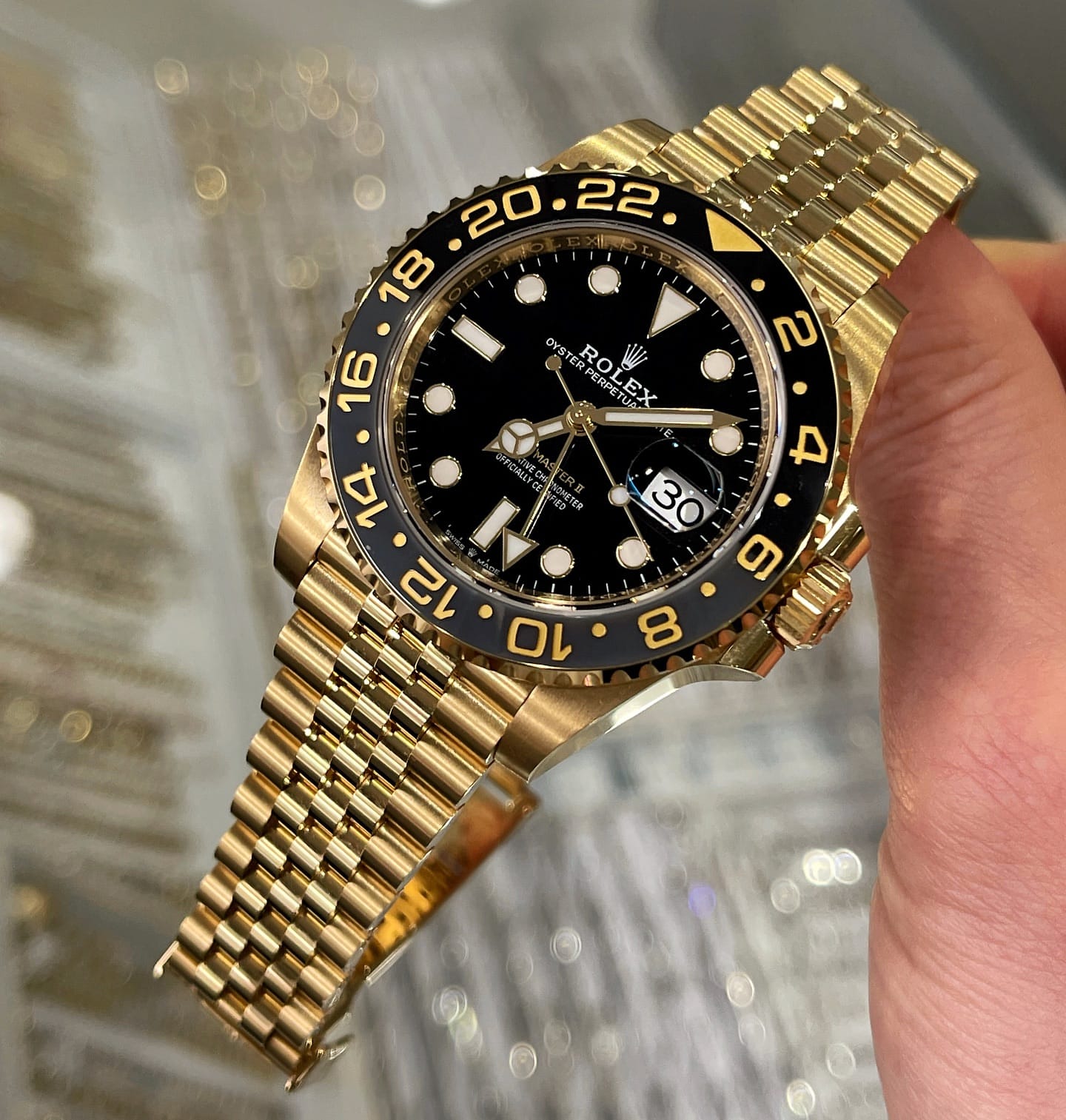 luxury Watch golden black