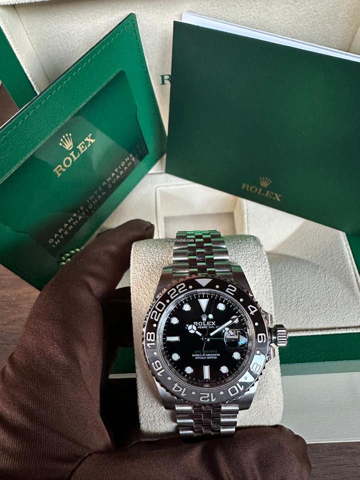 luxury Watch silver black