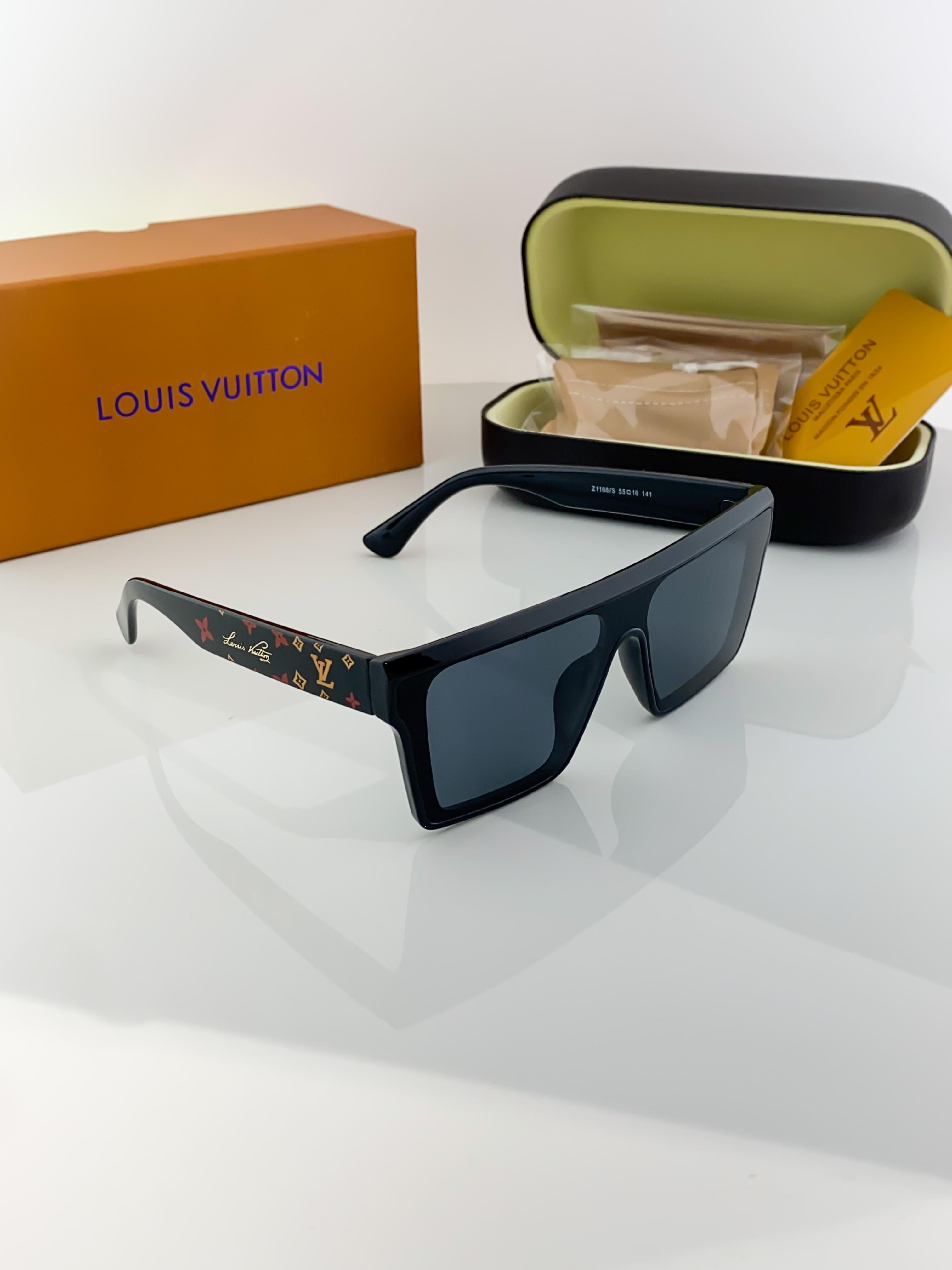 LO_UI_S VUI_TTON BLACK 1166 B