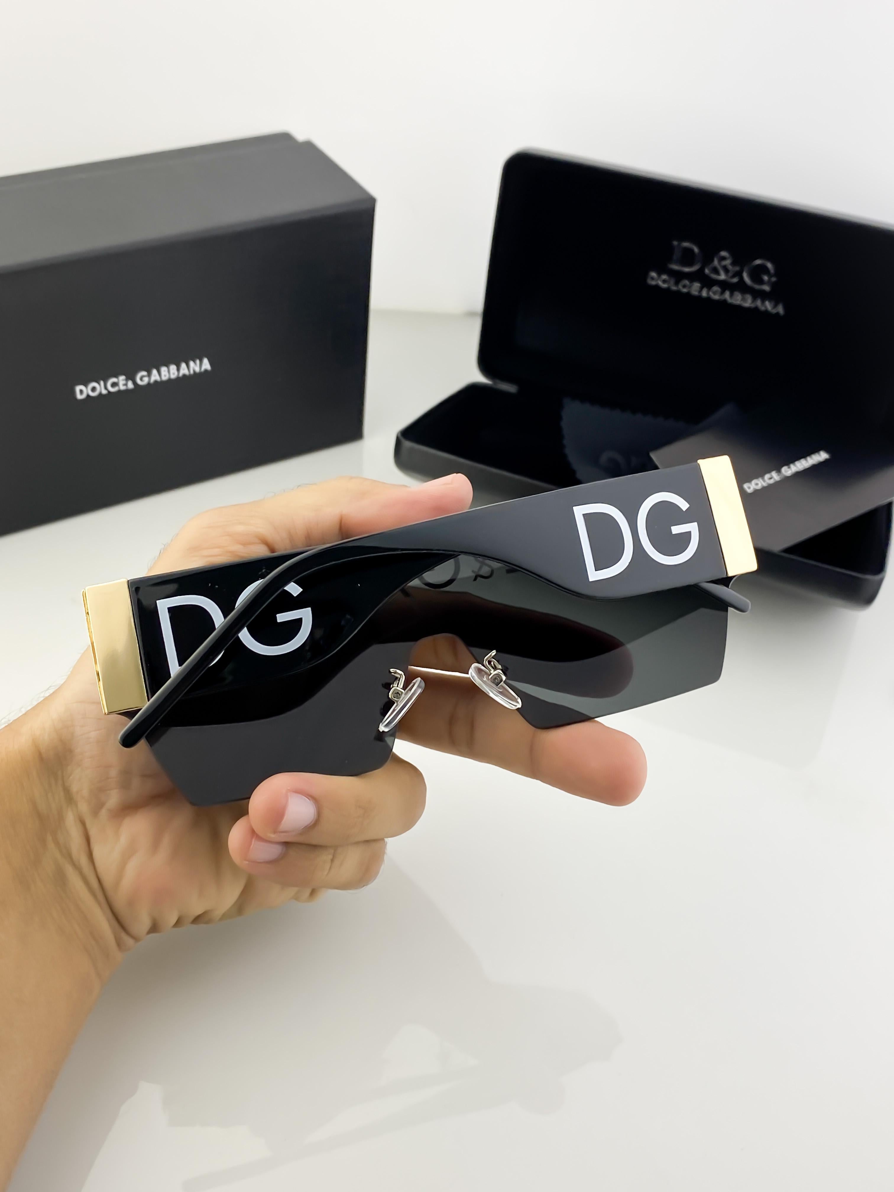 DOL  GOLD BLACK 6864 B