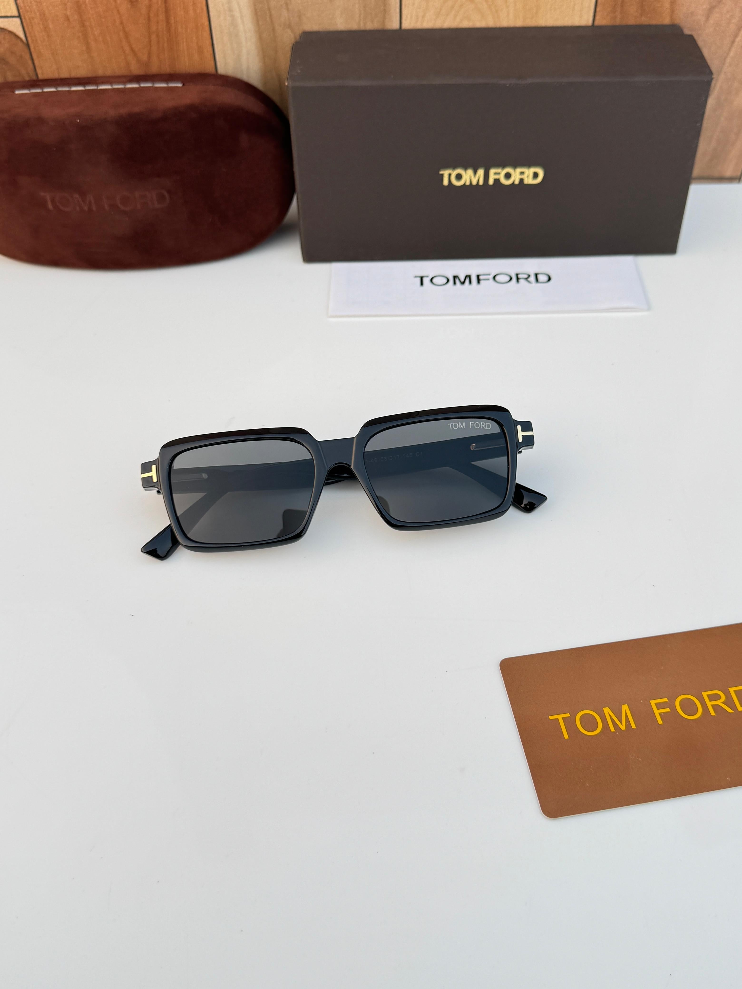 Tomford 1146 matt black
