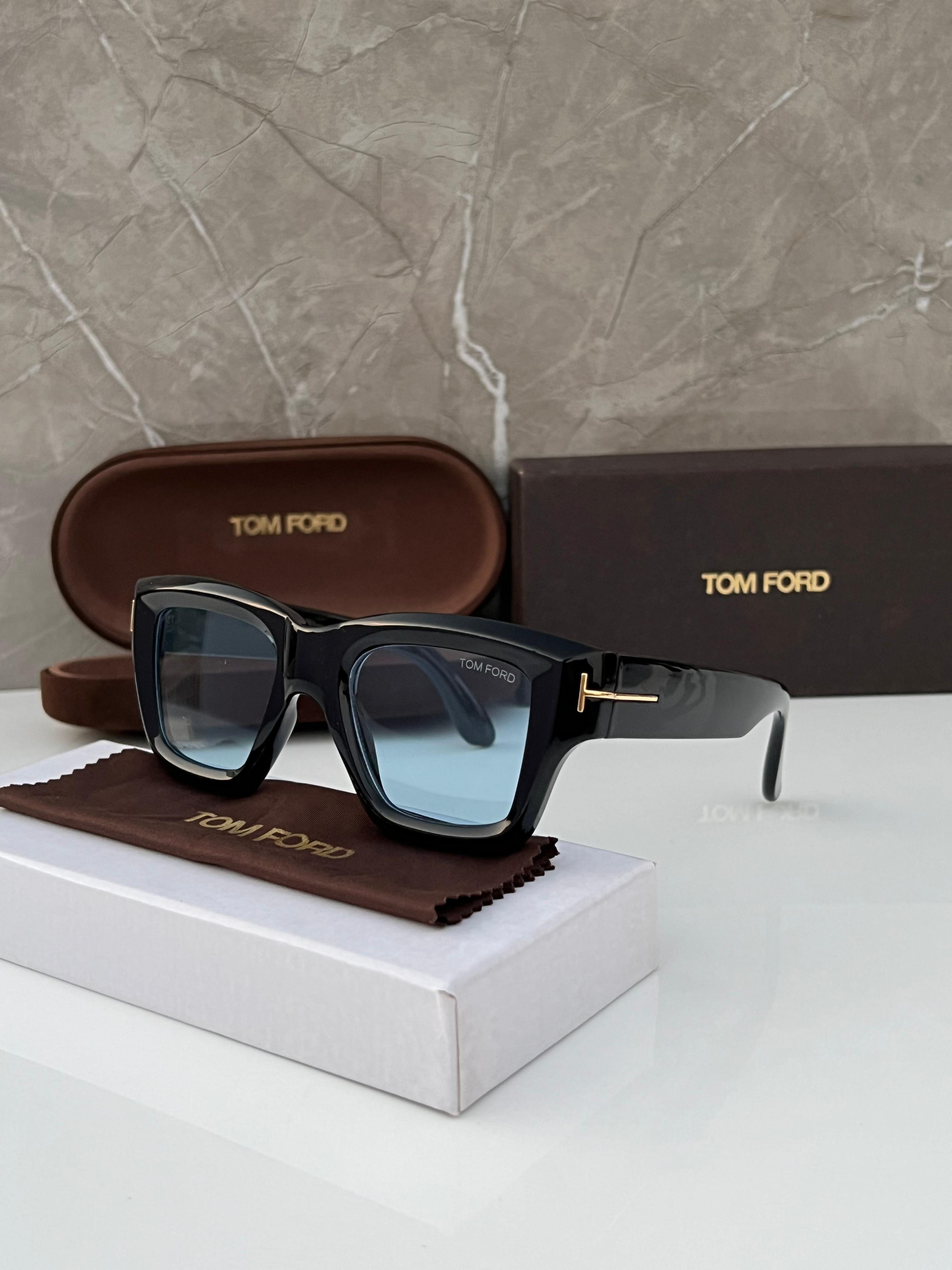*Tomford 4184 black blue*