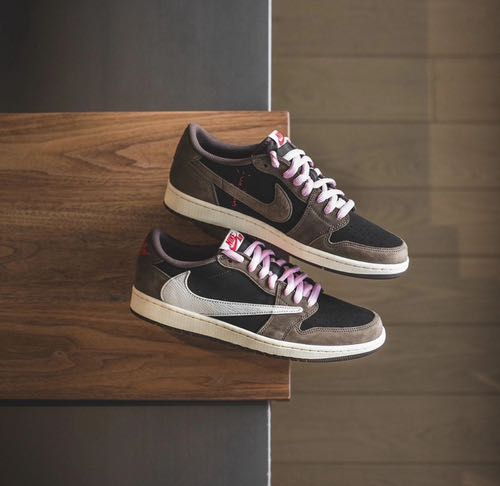 Air Jorda_n 1 Low X Travis Scott Dark Mocha