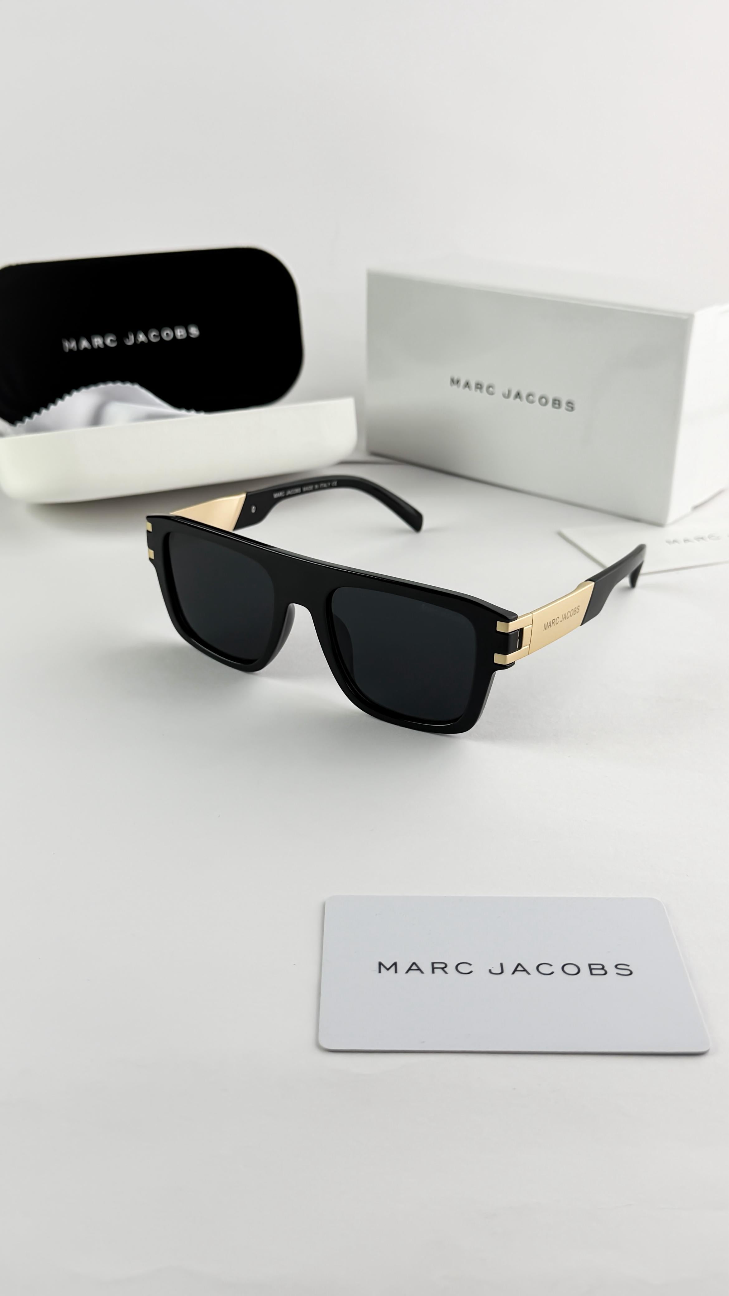 *MARC JACOBS GOLD BLACK 1004🔥🔥🔥*