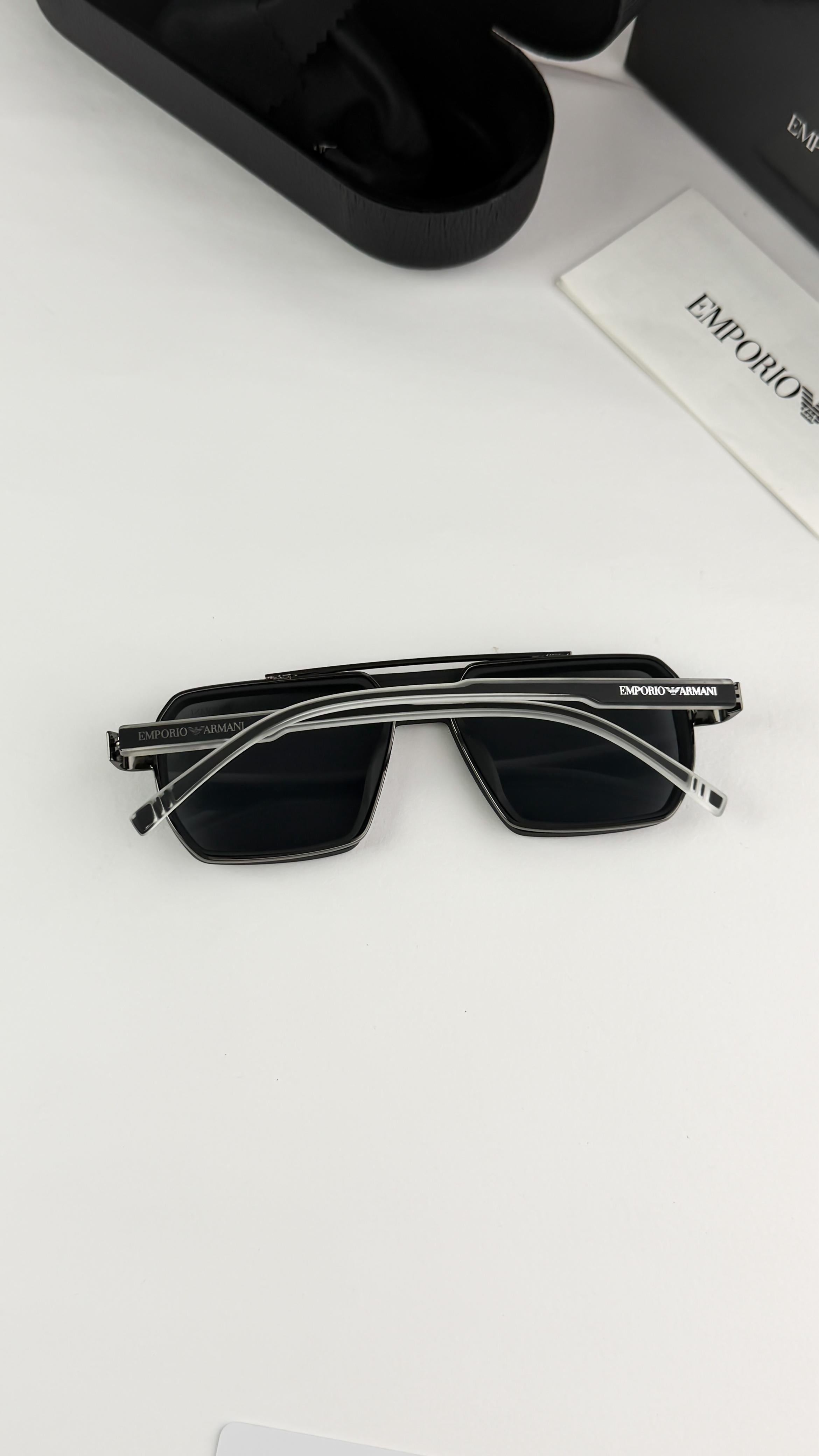 ARMAN_I BLACK 8150