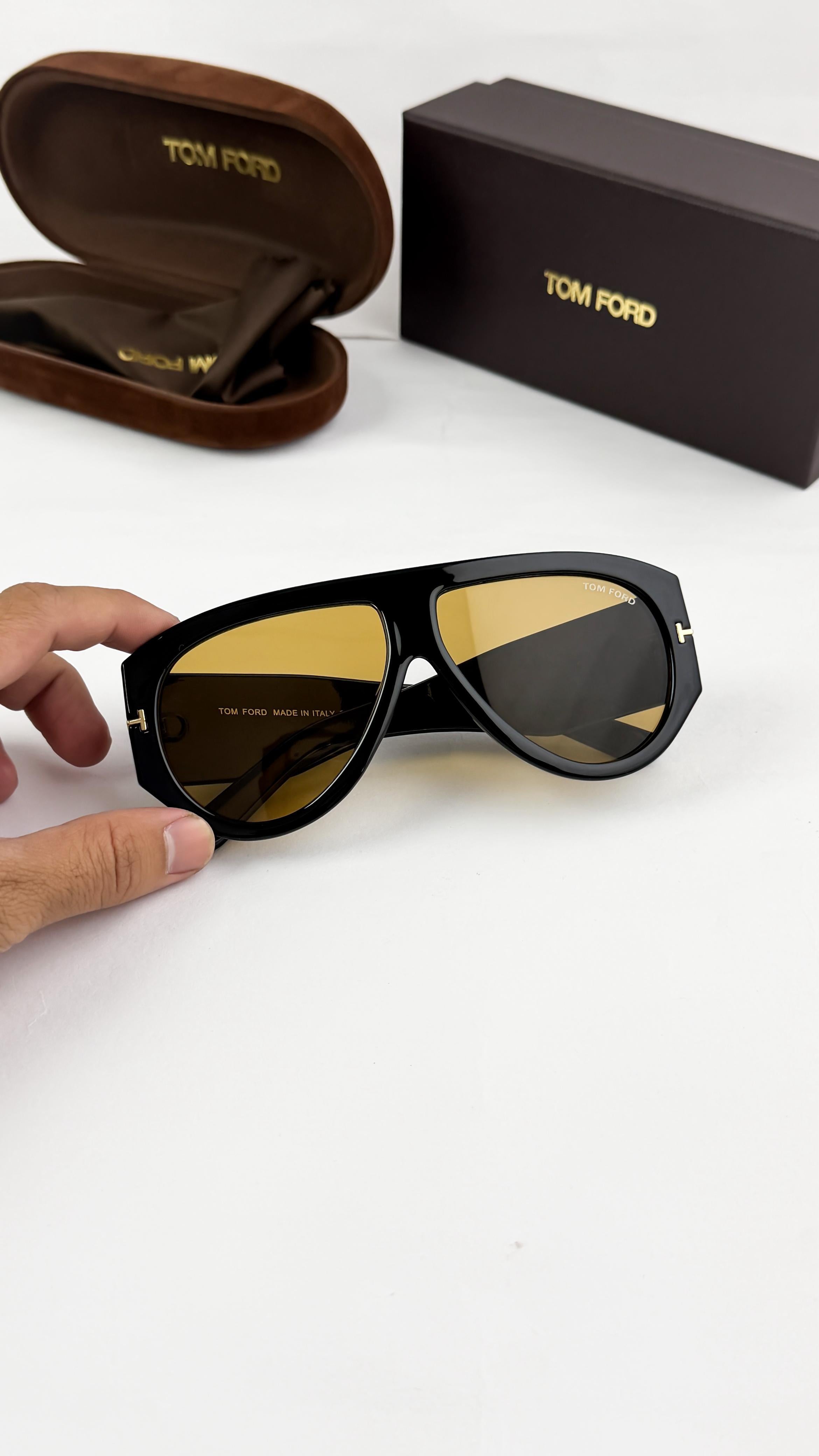*TOMFORD BLACK BROWN 89181*