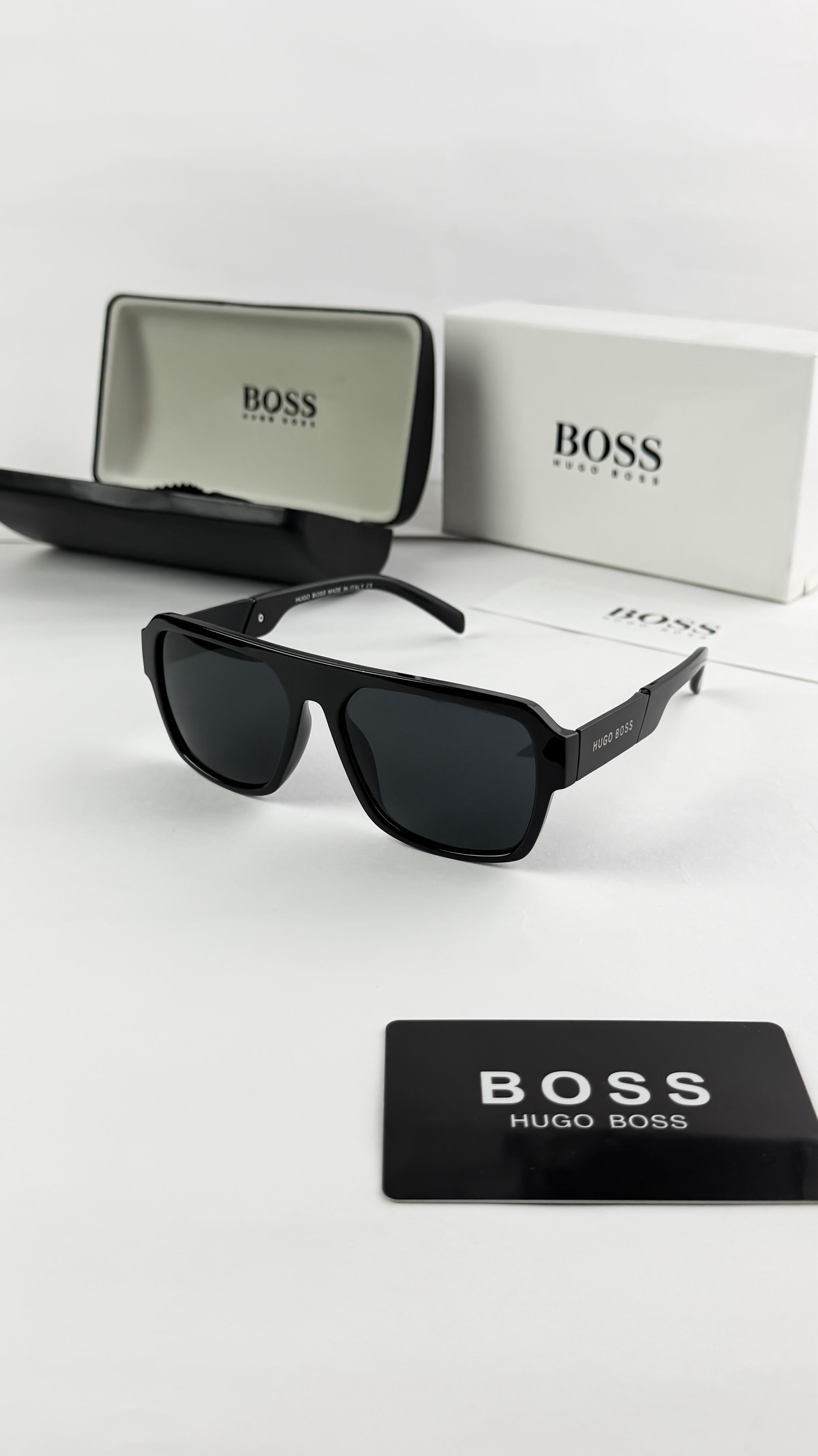 *HUGO BOSS BLACK 615