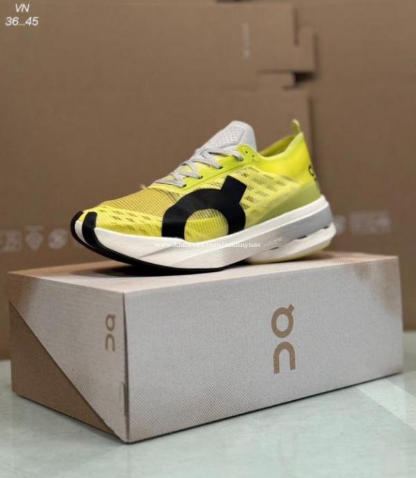 On CloudBoom Strike Limelight