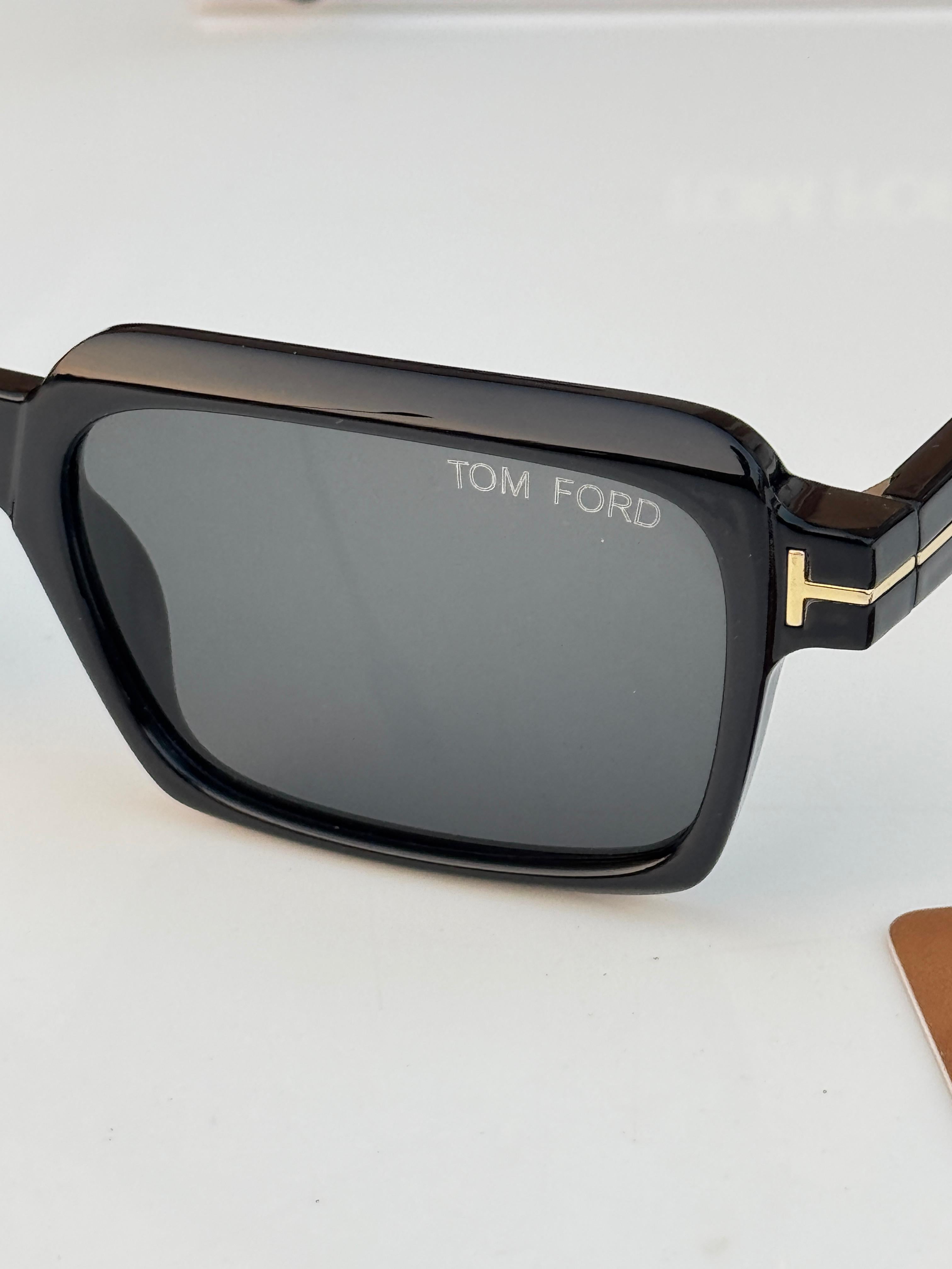 Tomford 1146 matt black