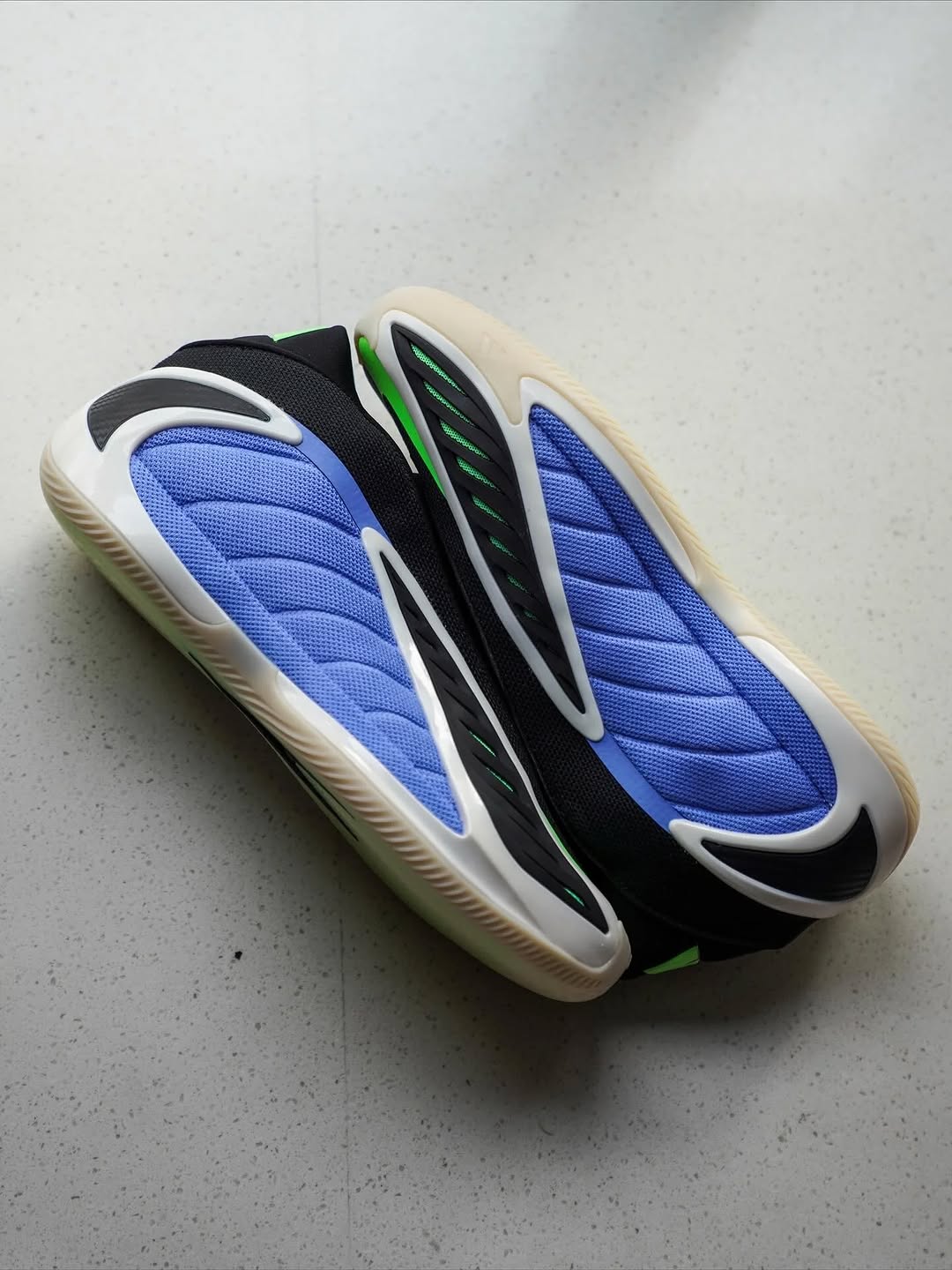 Adidass Anthony Edwards 2 Fusion Blue Zero Metallic Lime Burst