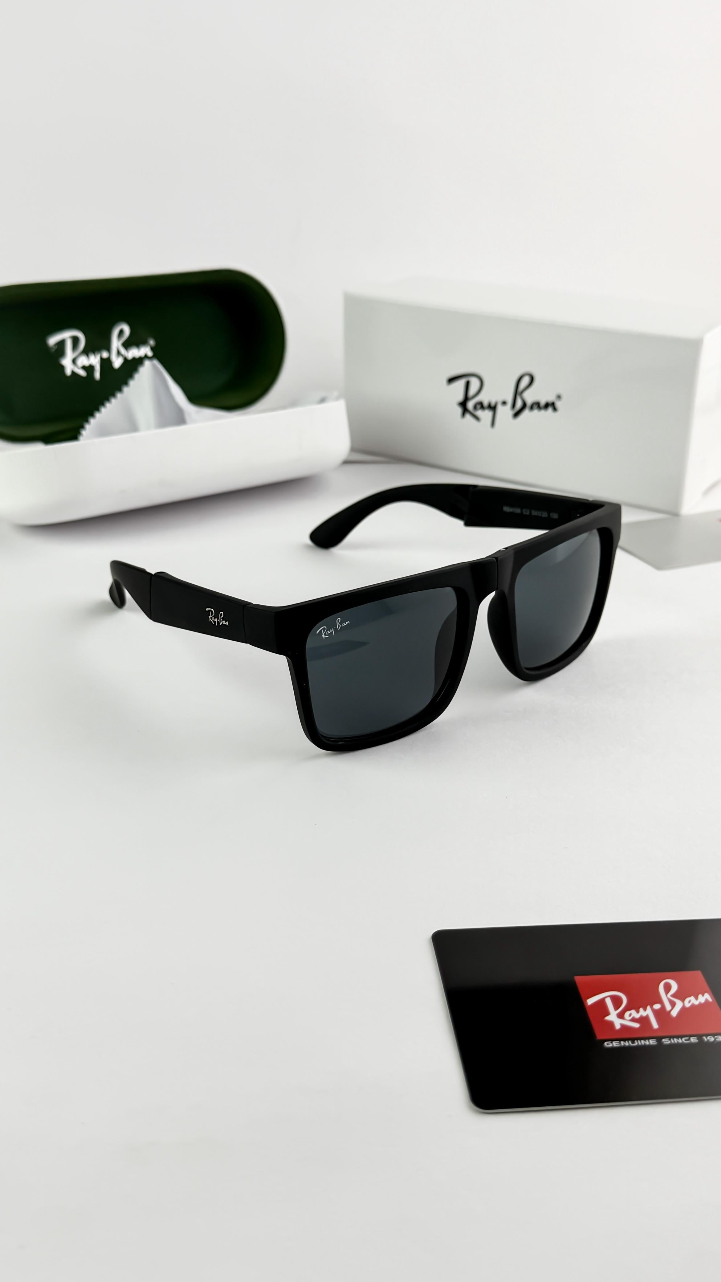 *RAYBAN BLACK FOLDABLE 4601😡😡😡SHOW YOUR PERSONALITY