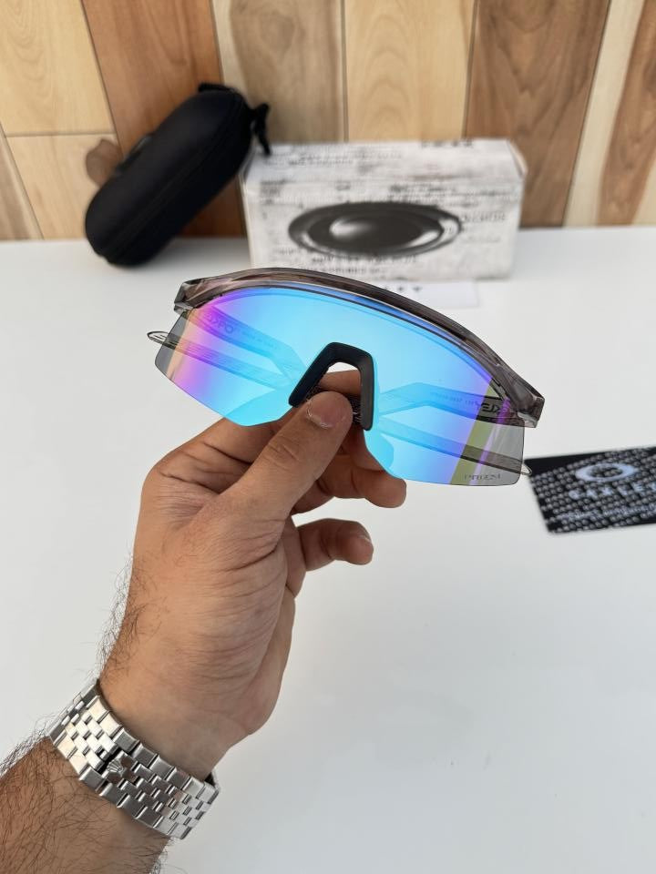 Oak-ley 4929 grey aqua