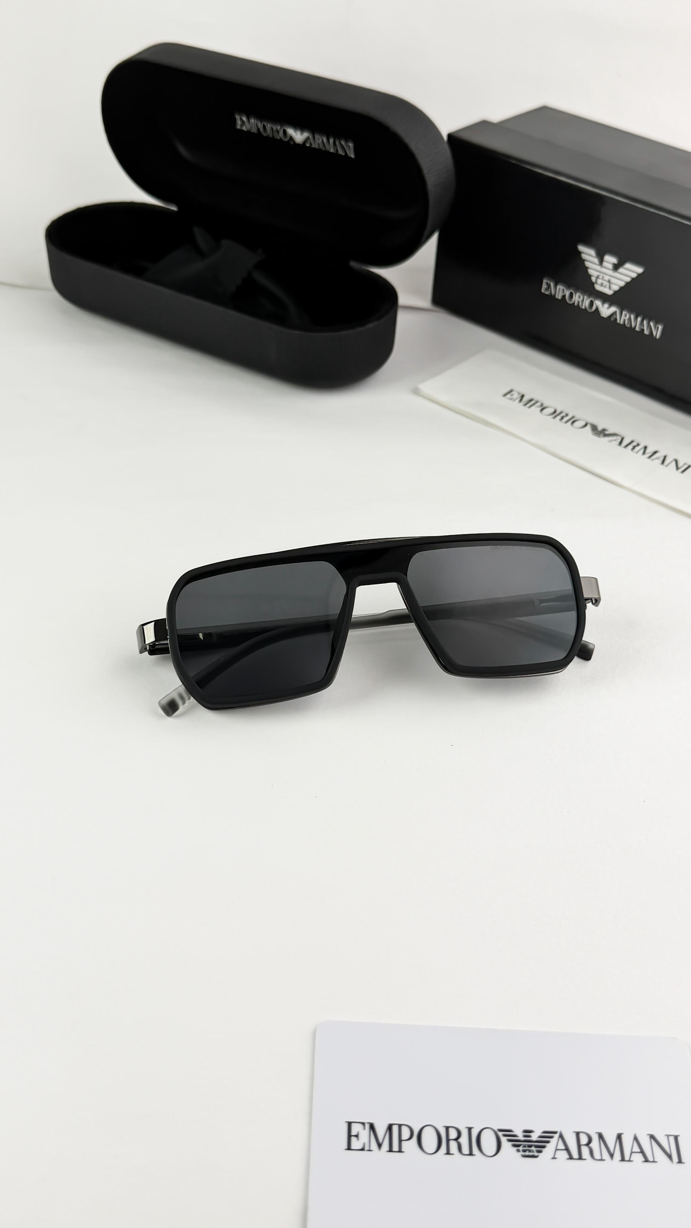 ARMAN_I BLACK 8150