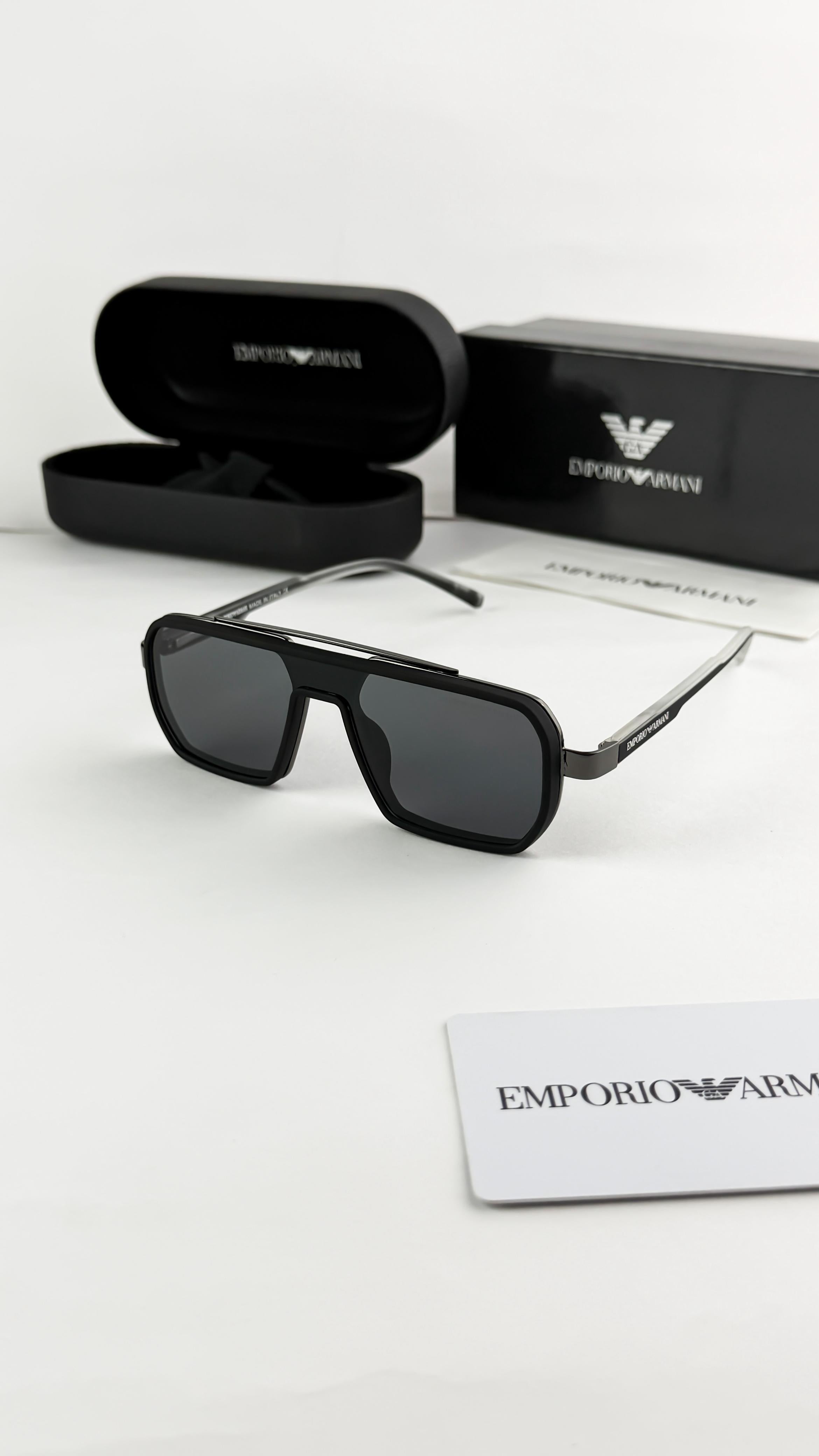 ARMAN_I BLACK 8150