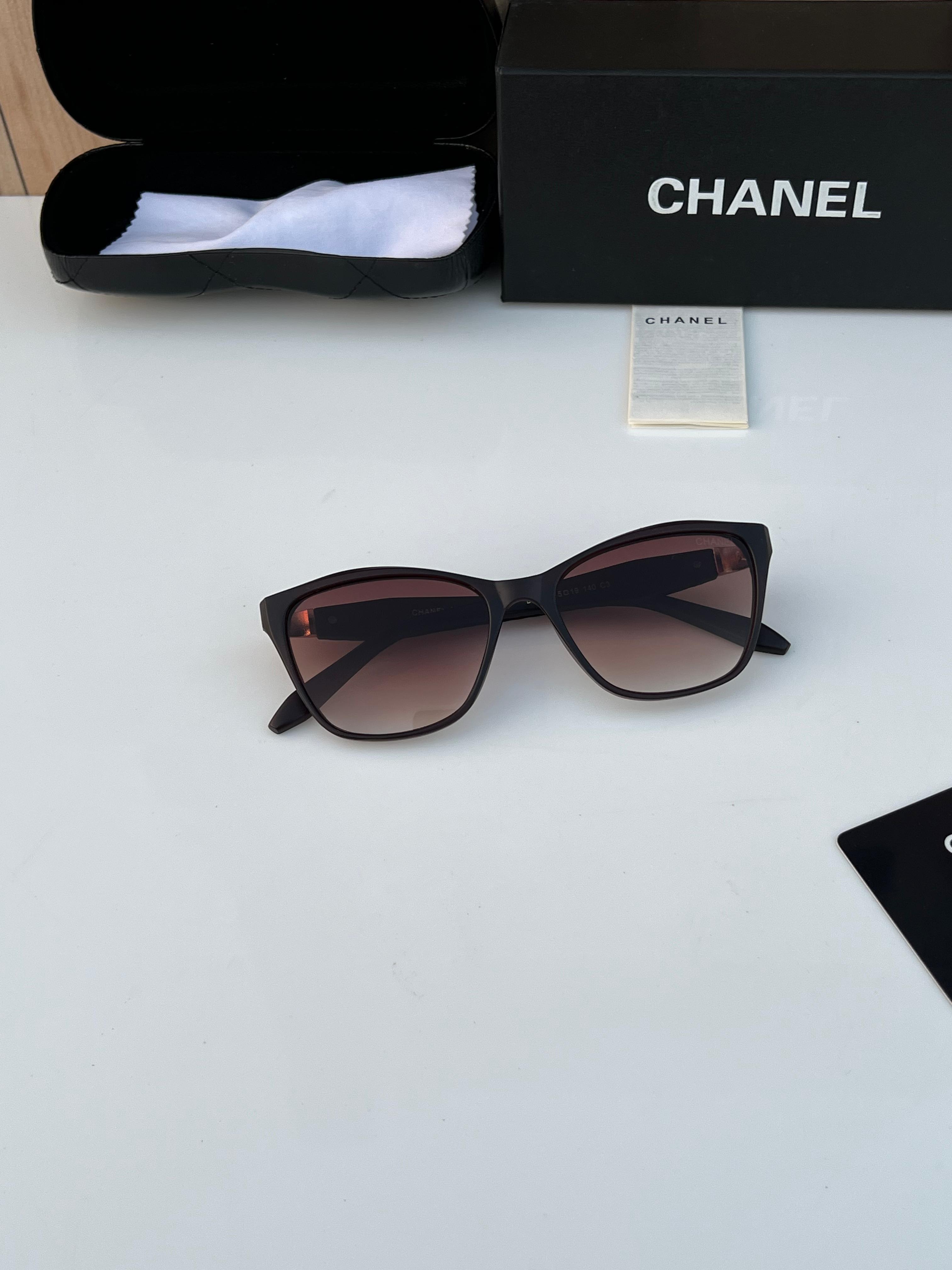 Chane_l sunglasses for unisex with same Og Packing