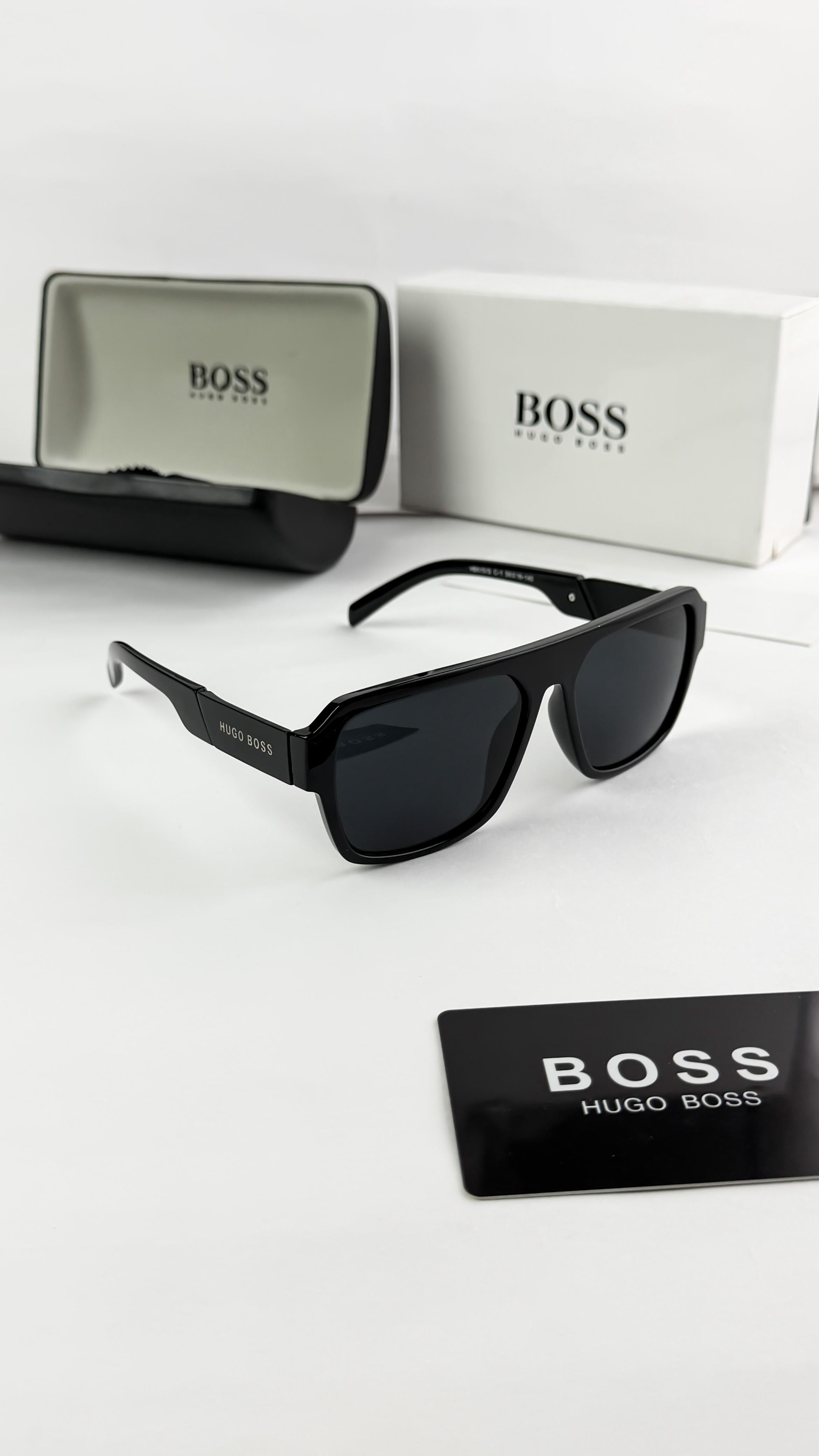 *HUGO BOSS BLACK 615