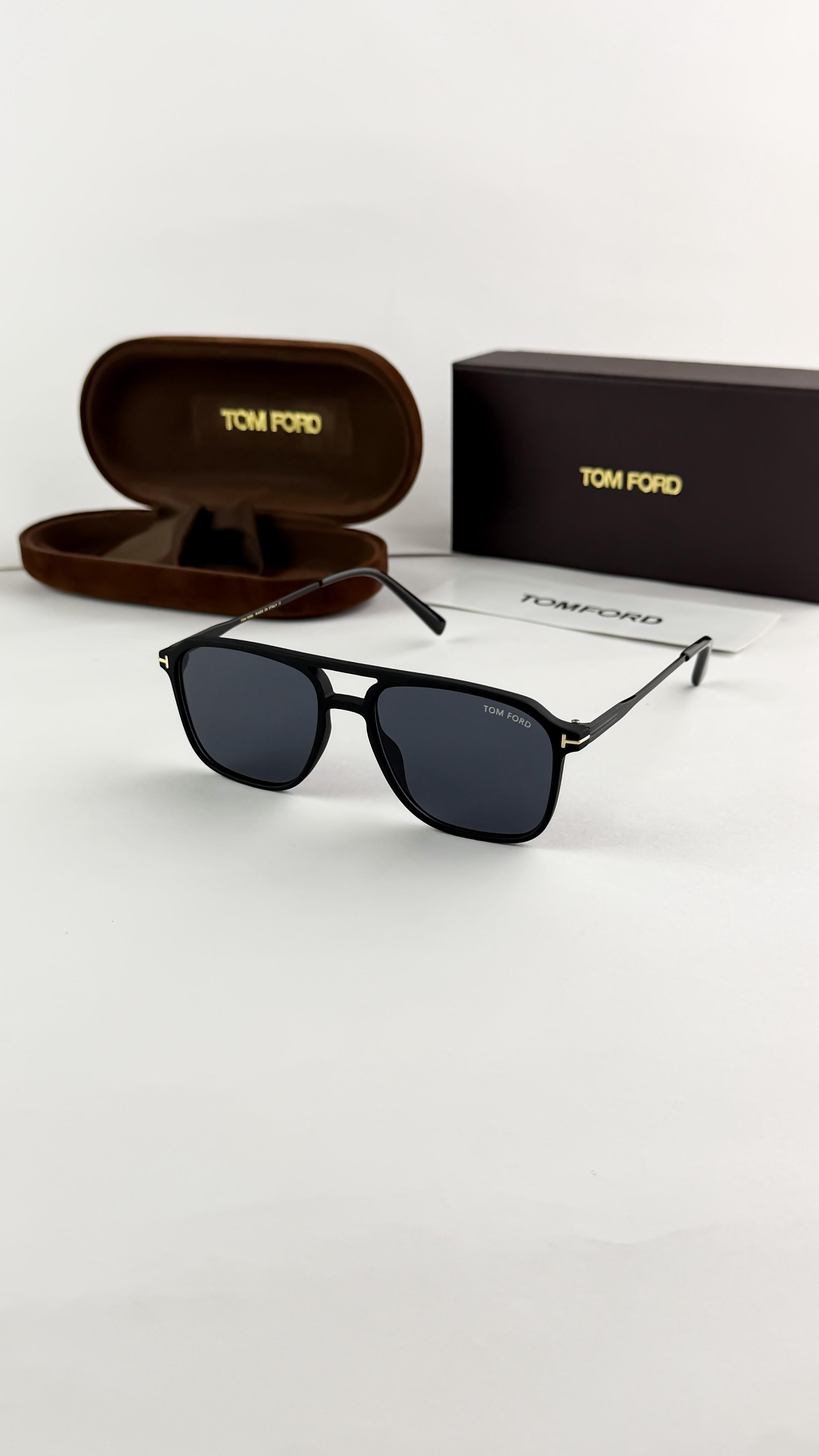 TOMFOR_D BLACK 0230..THOR EDITION