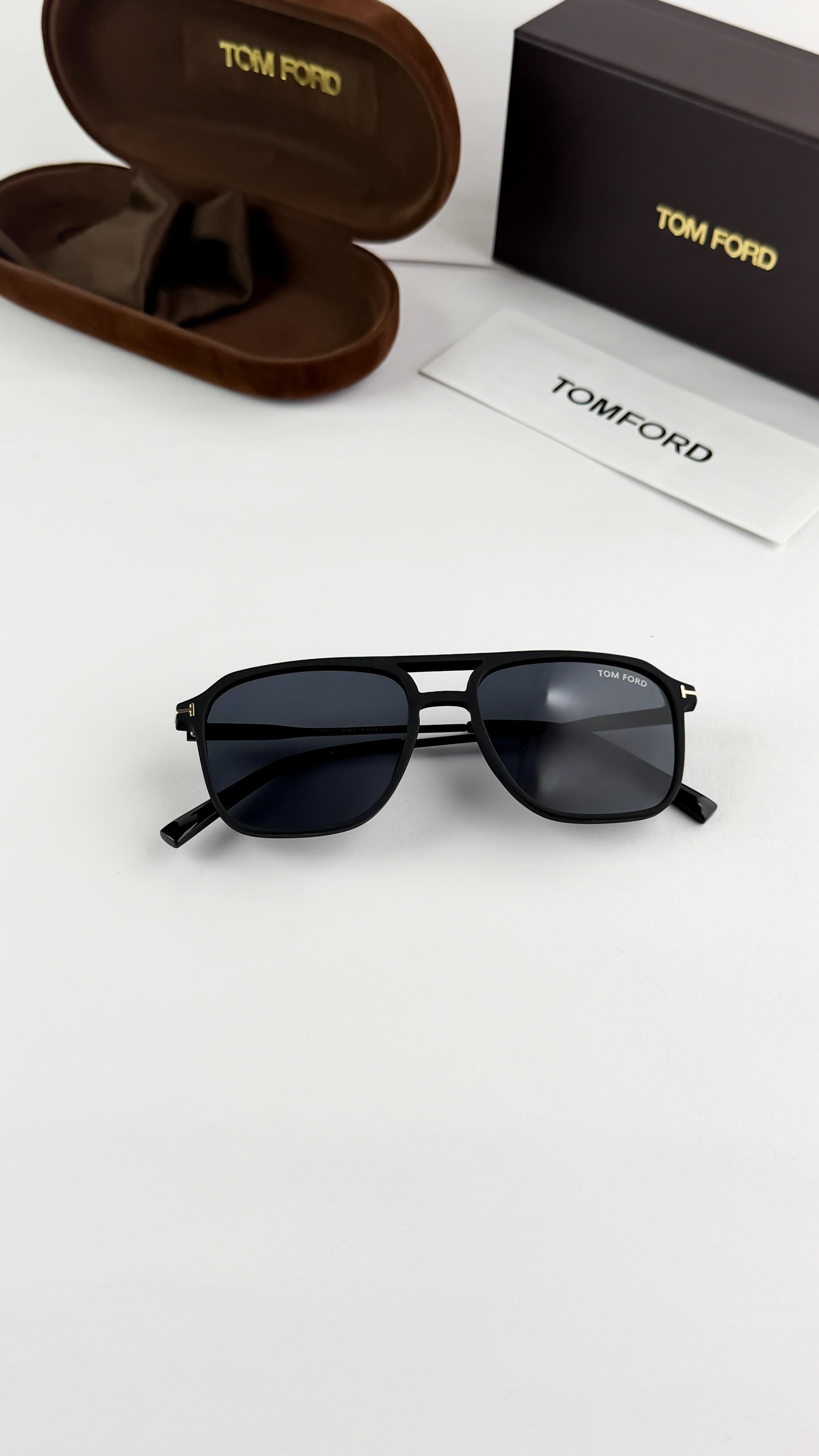 TOMFOR_D BLACK 0230..THOR EDITION