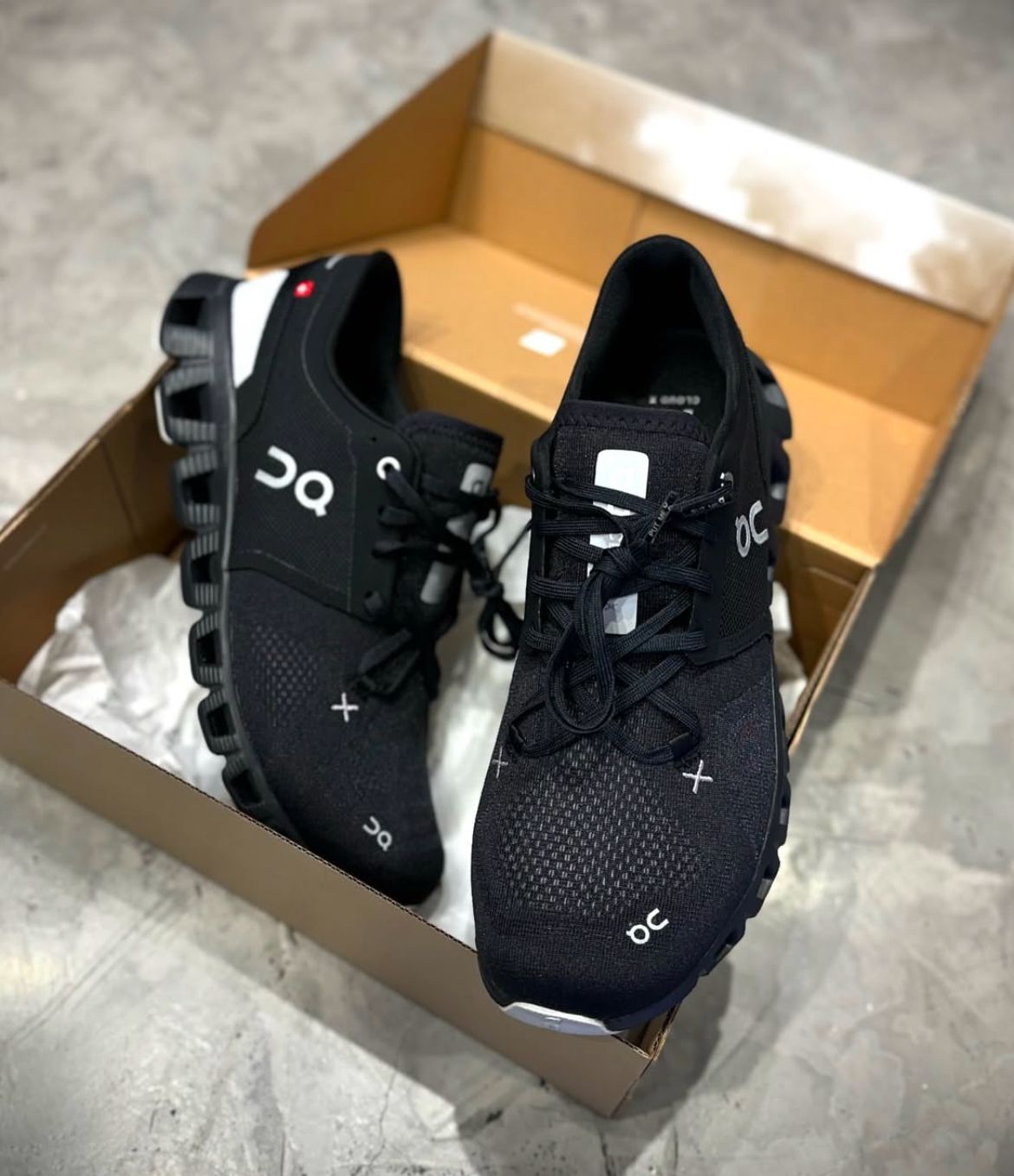 On Clou_d X3 Training Black White