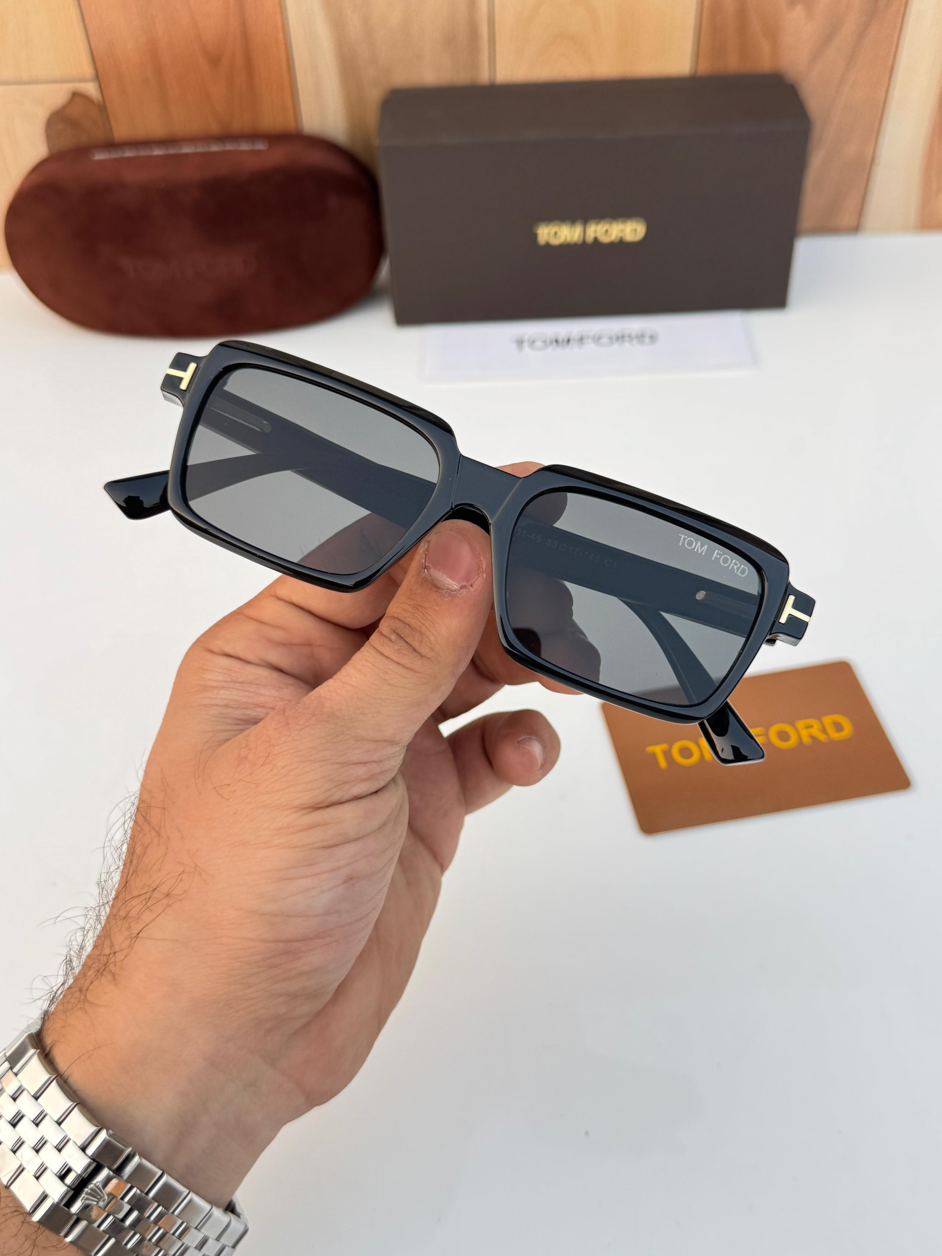 Tomford 1146 matt black