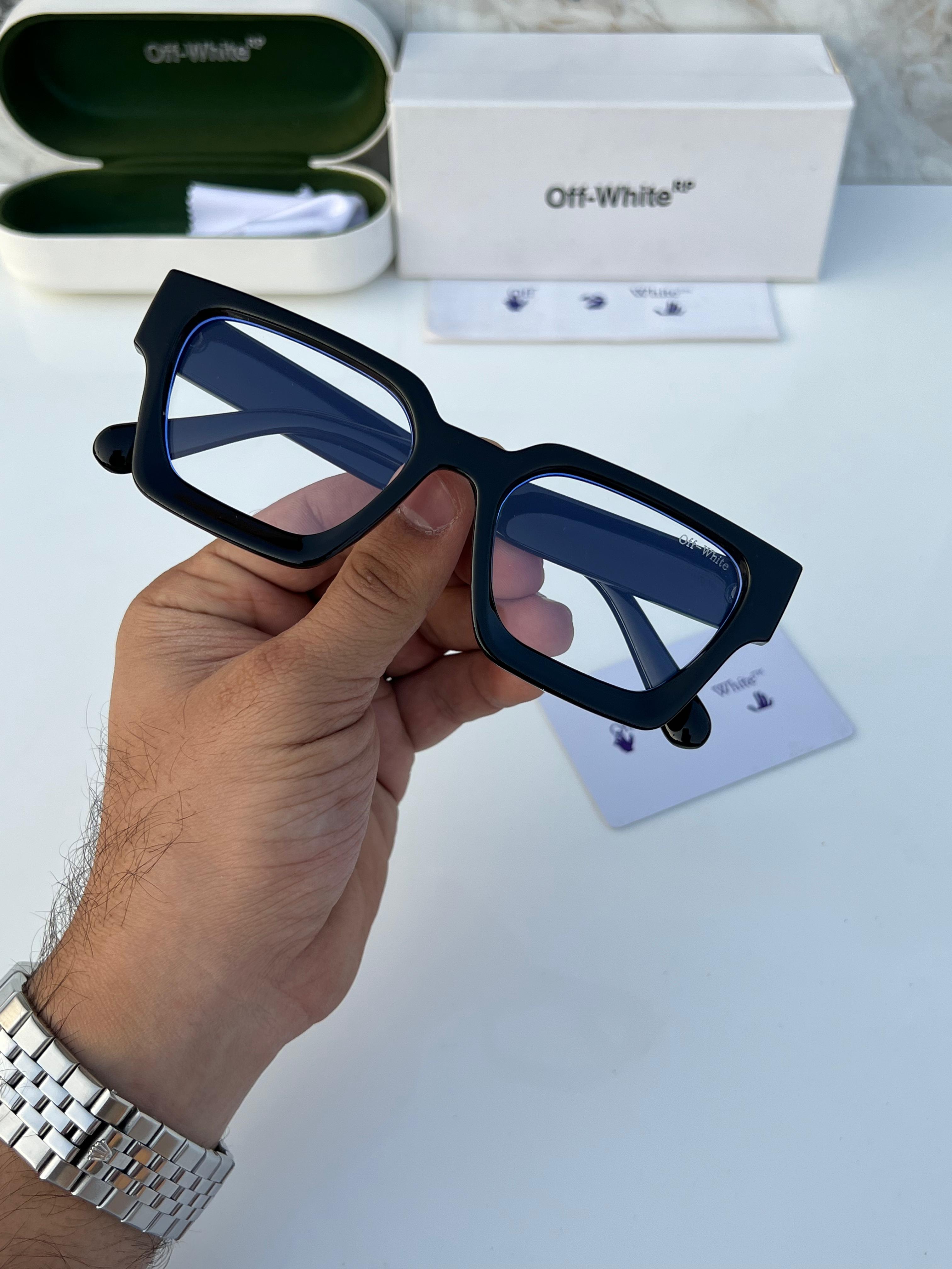 Off white black plano