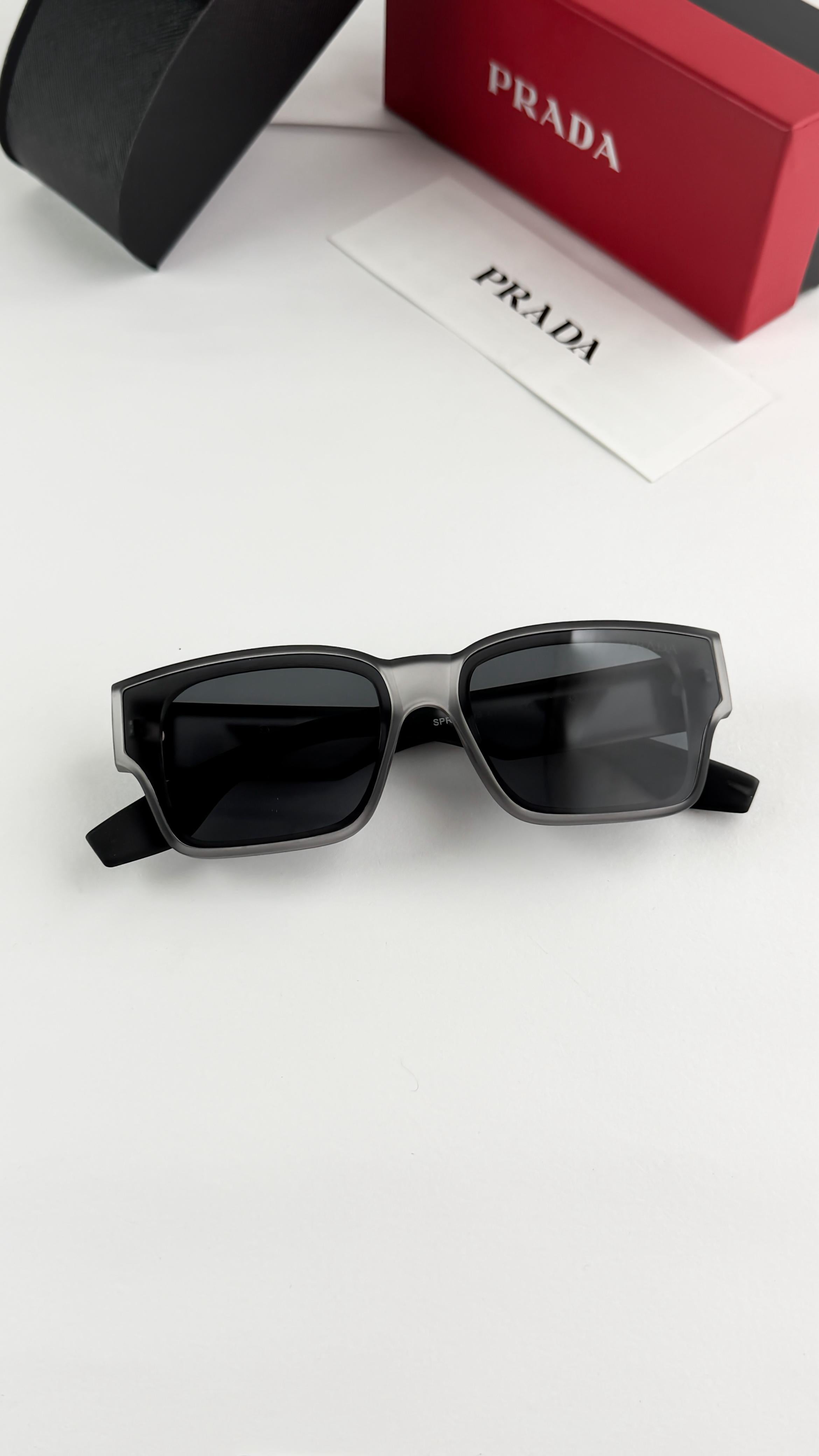 PRADA GREY BLACK 0899