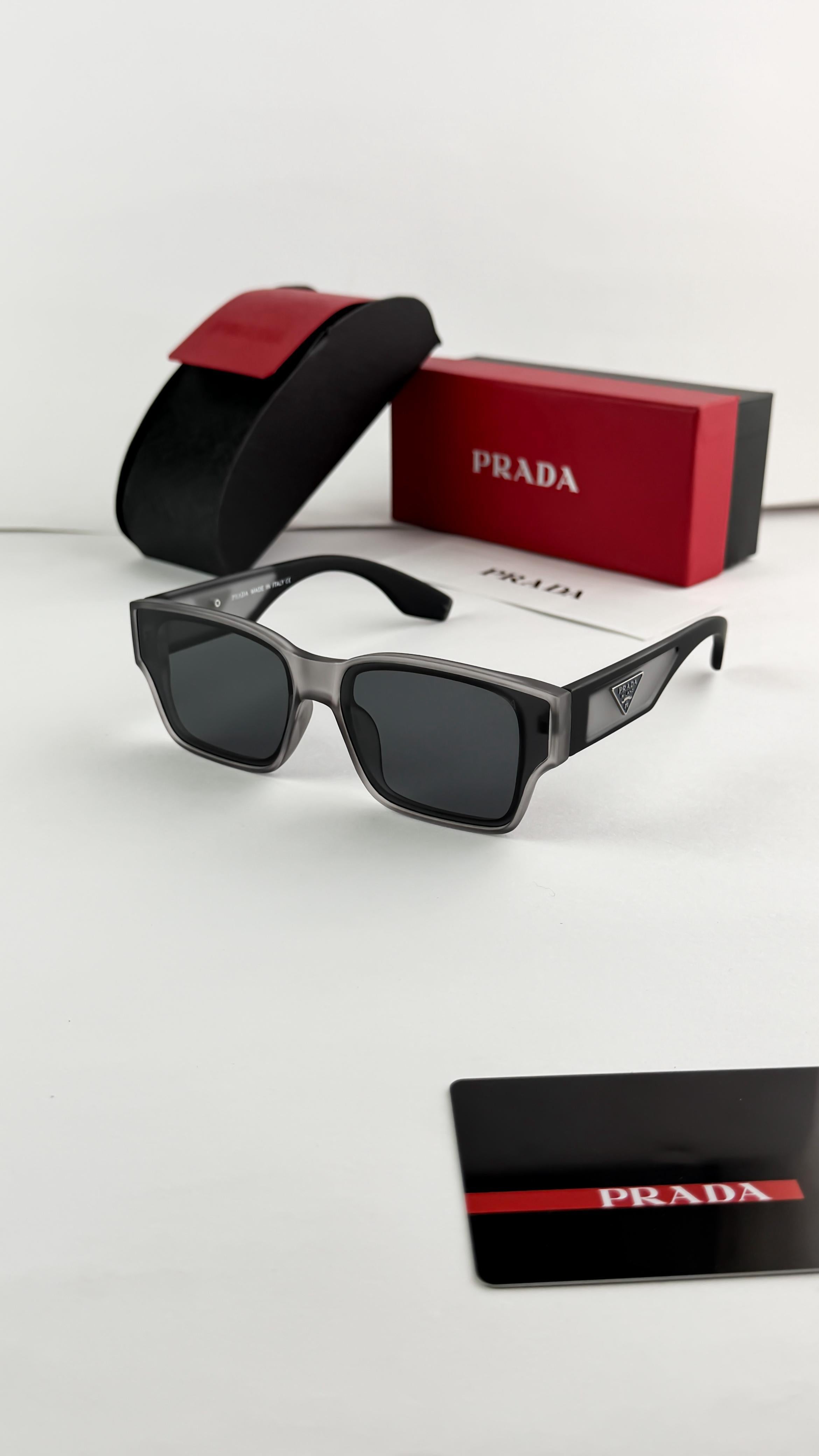 PRADA GREY BLACK 0899