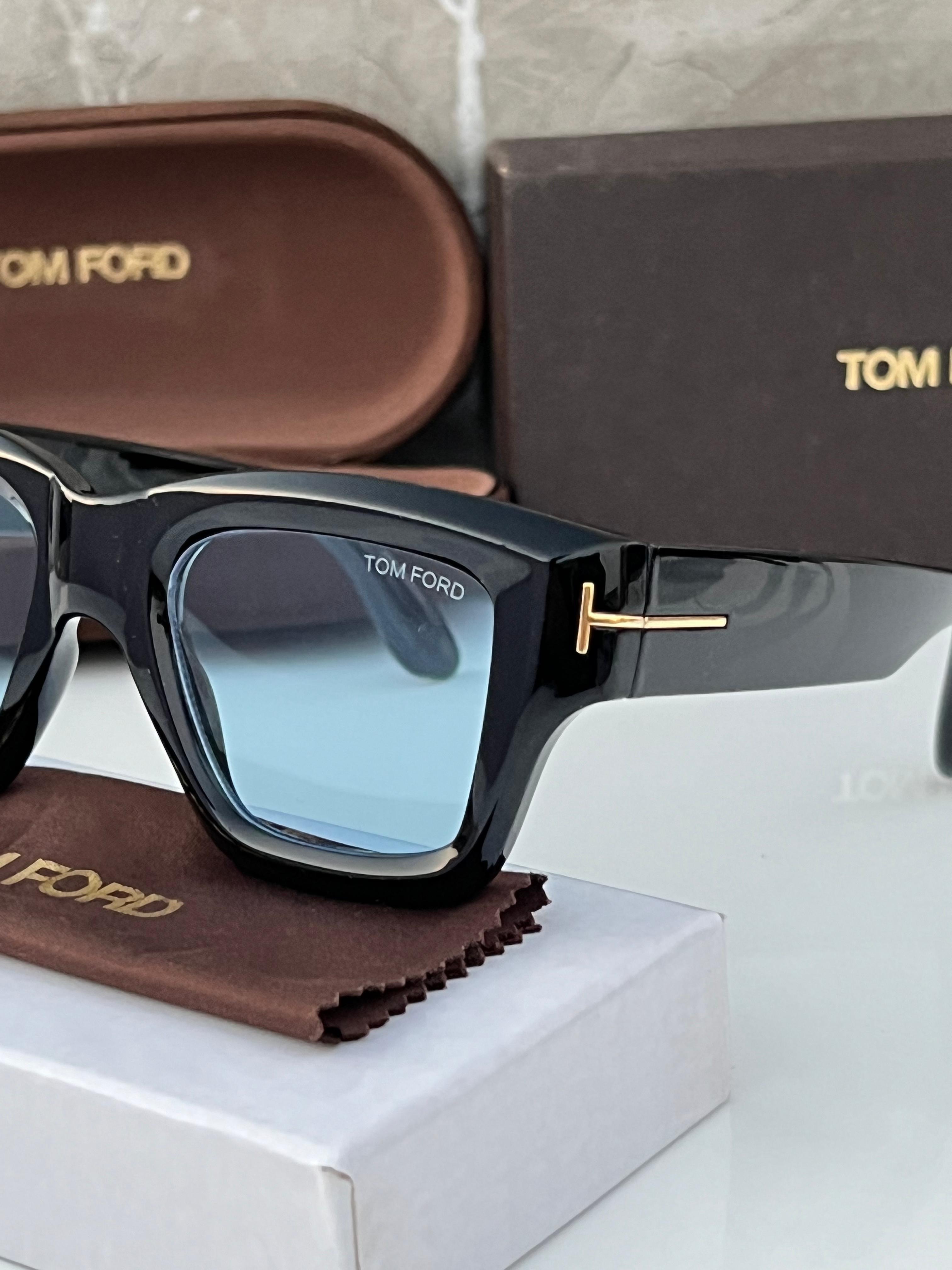 *Tomford 4184 black blue*