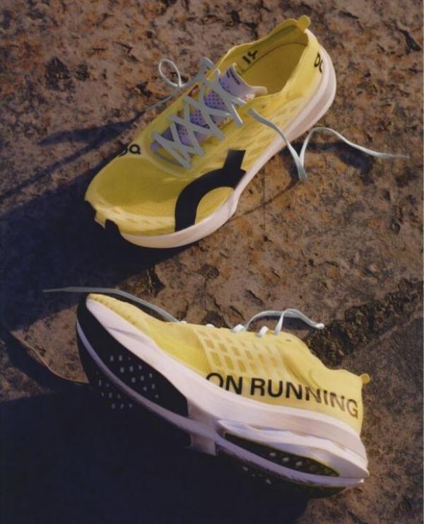 On CloudBoom Strike Limelight