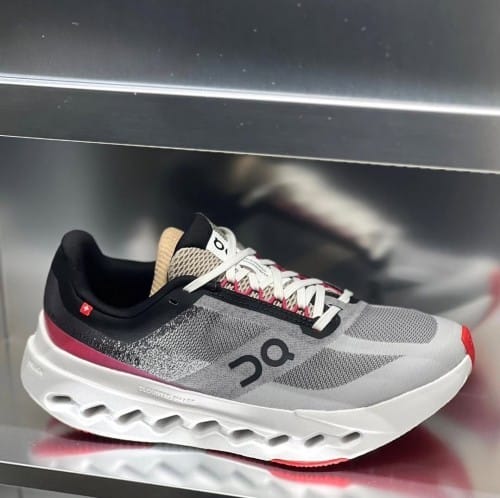 On Clou_d Surfer NEXT WHITE BLACK RED