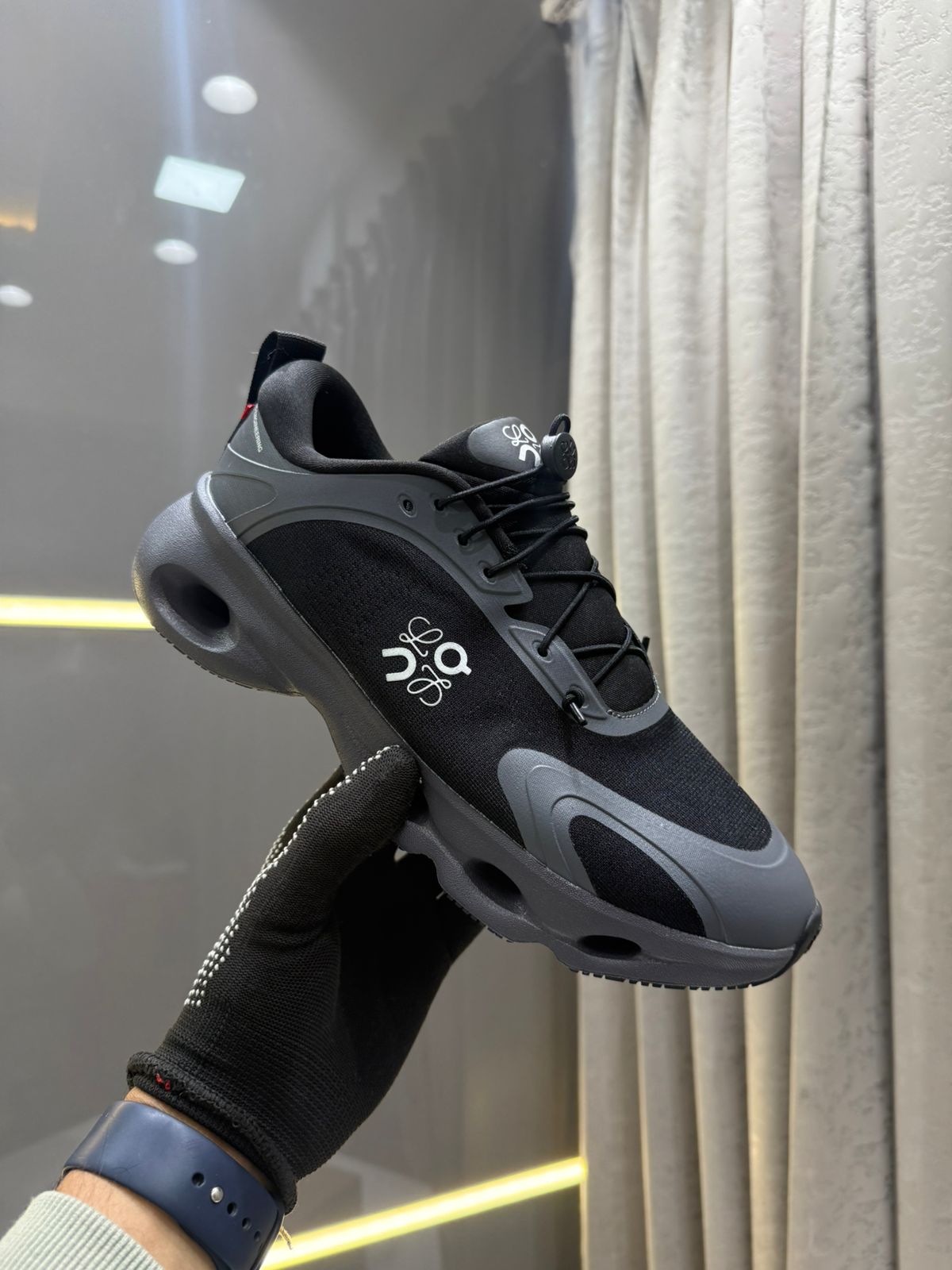 *On Running CloudSolo X Loewe Black*