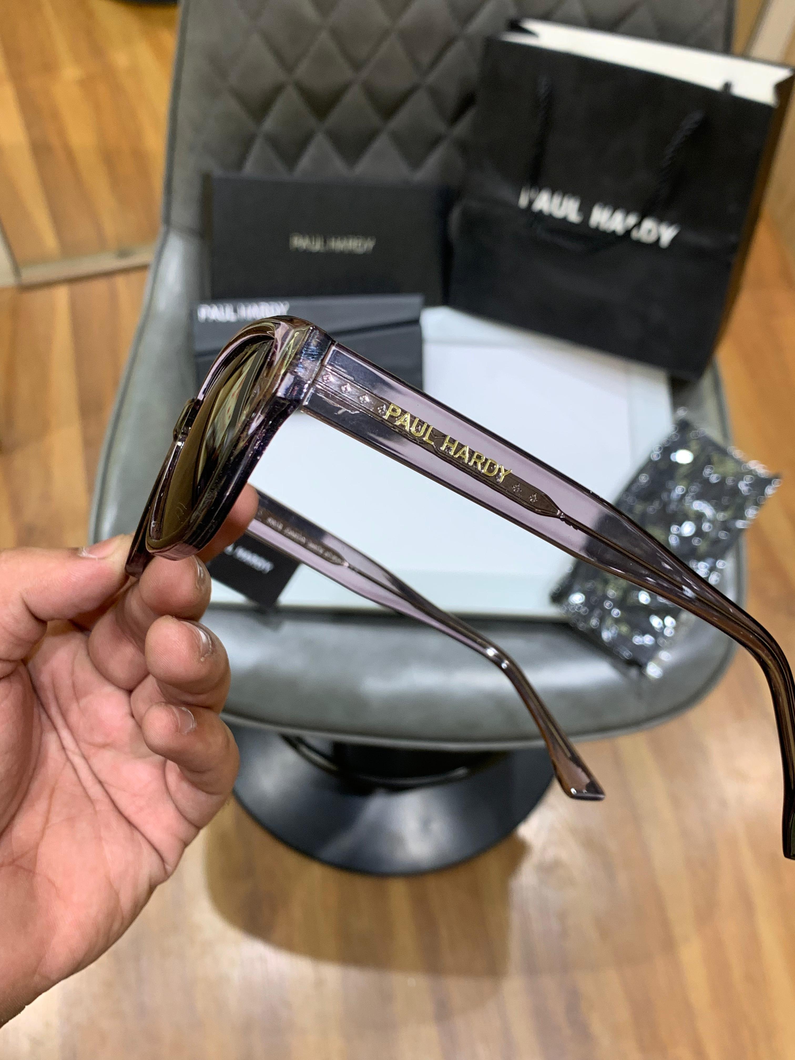 P-a-ul har-dy 3262 grey black