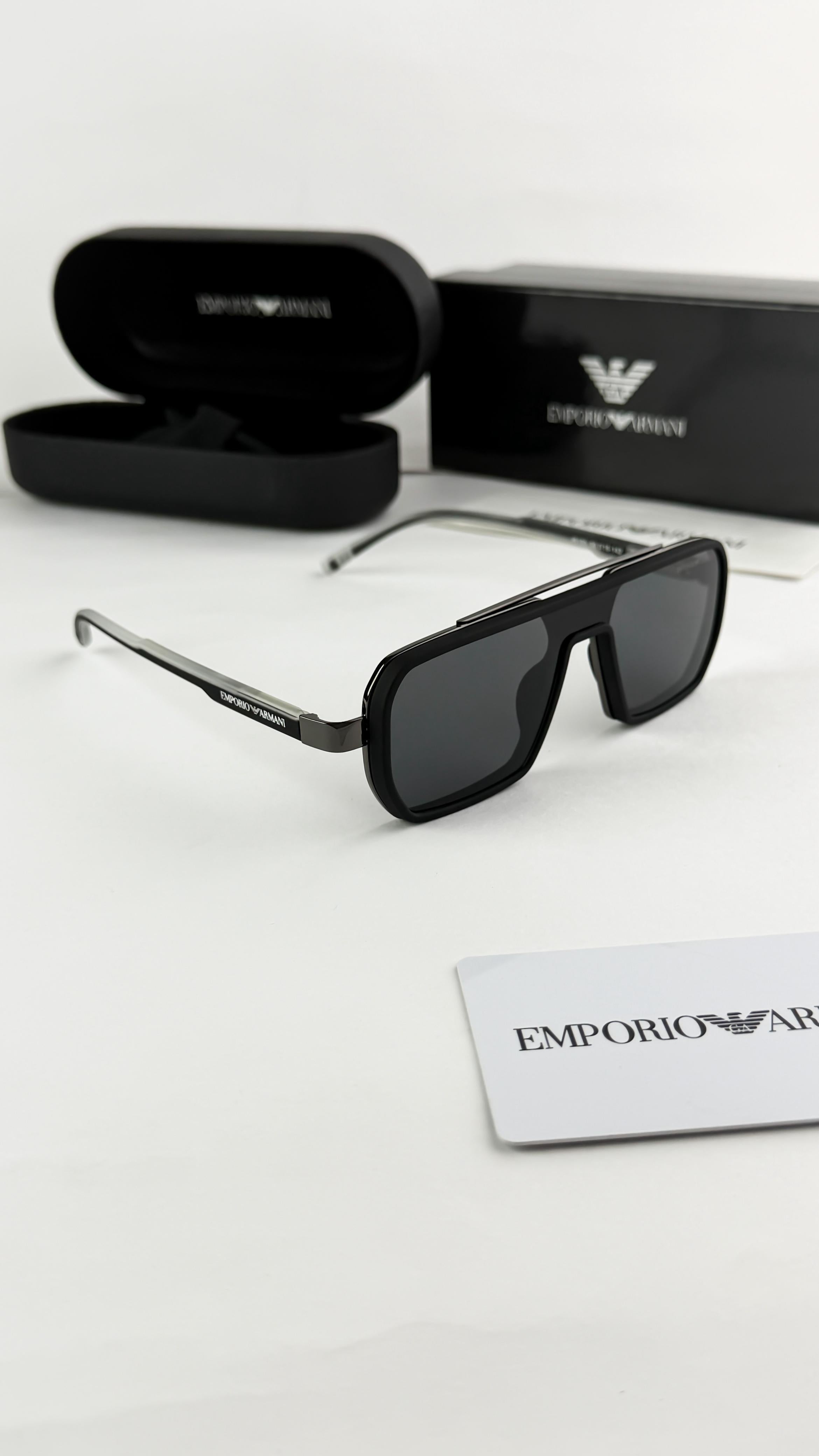 ARMAN_I BLACK 8150