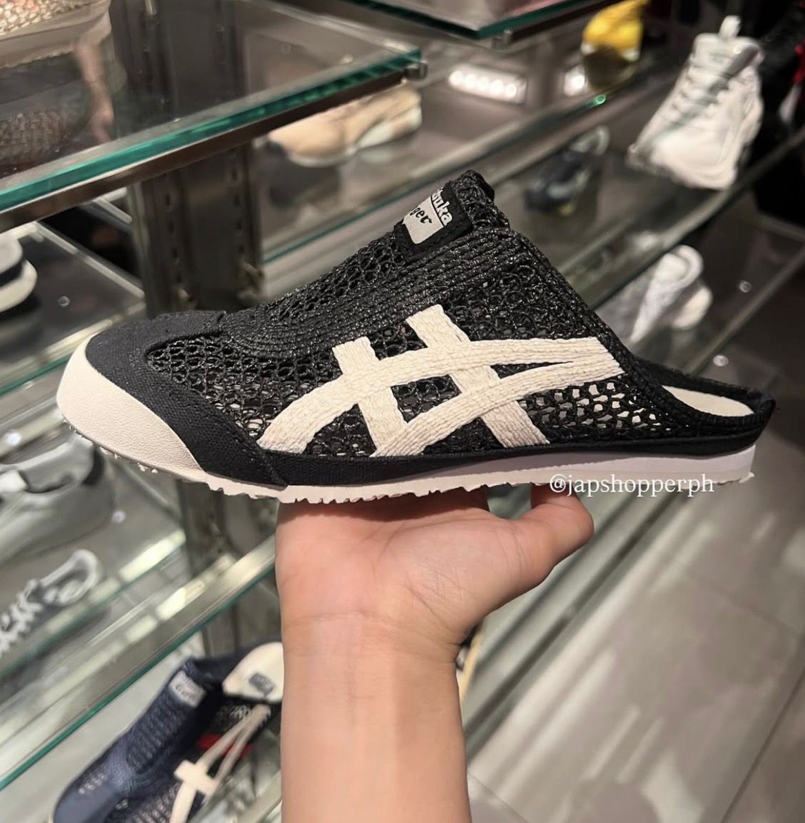 _Onitsuta_Tiger_Mexico_66_Sabot_Black_Cream