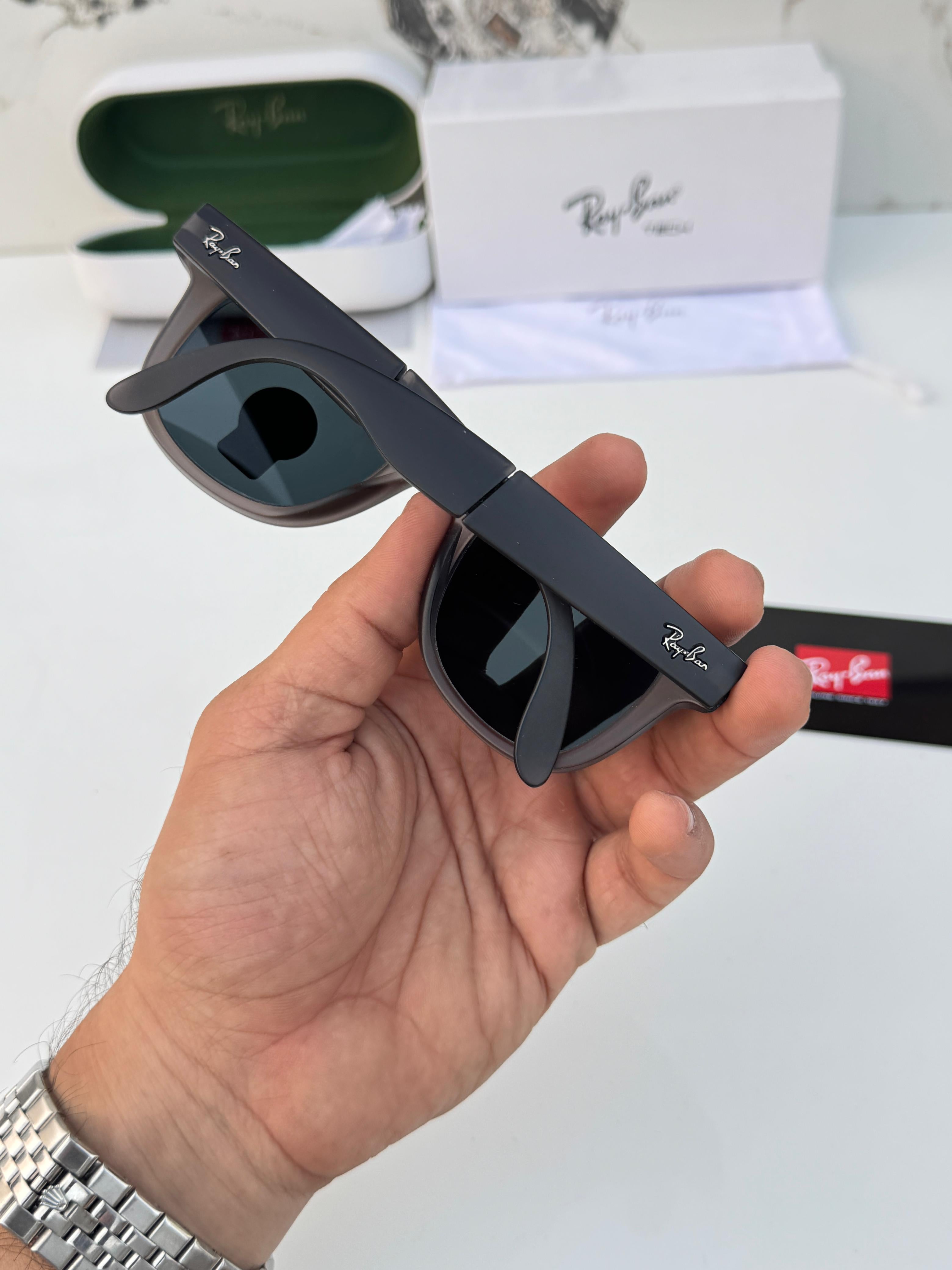 Rayban 4105 grey black 🥳🥳🥳✌️✌️✌️🔥🔥🔥 *FOLDING  WAYFARER MODEL*