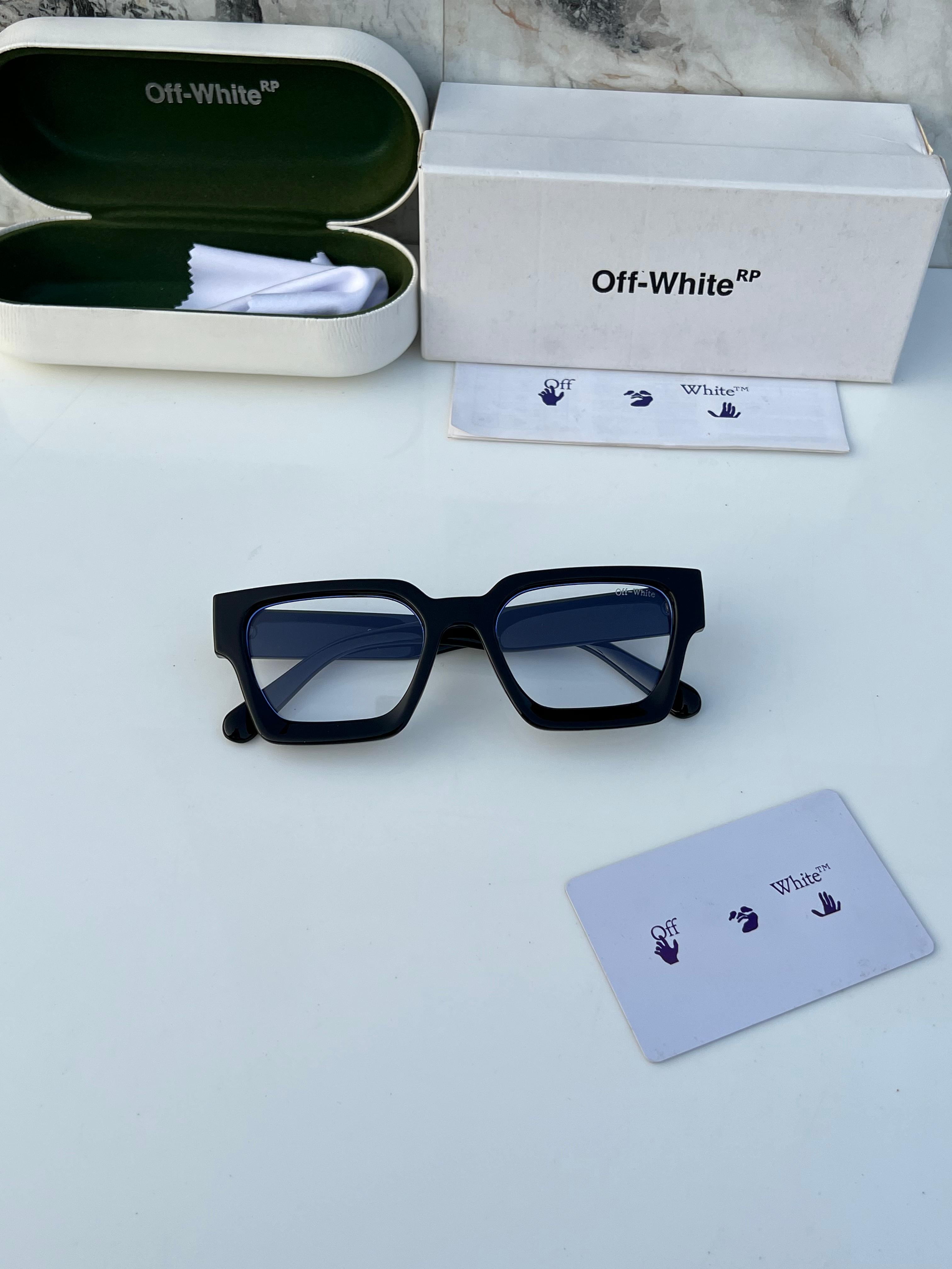 Off white black plano