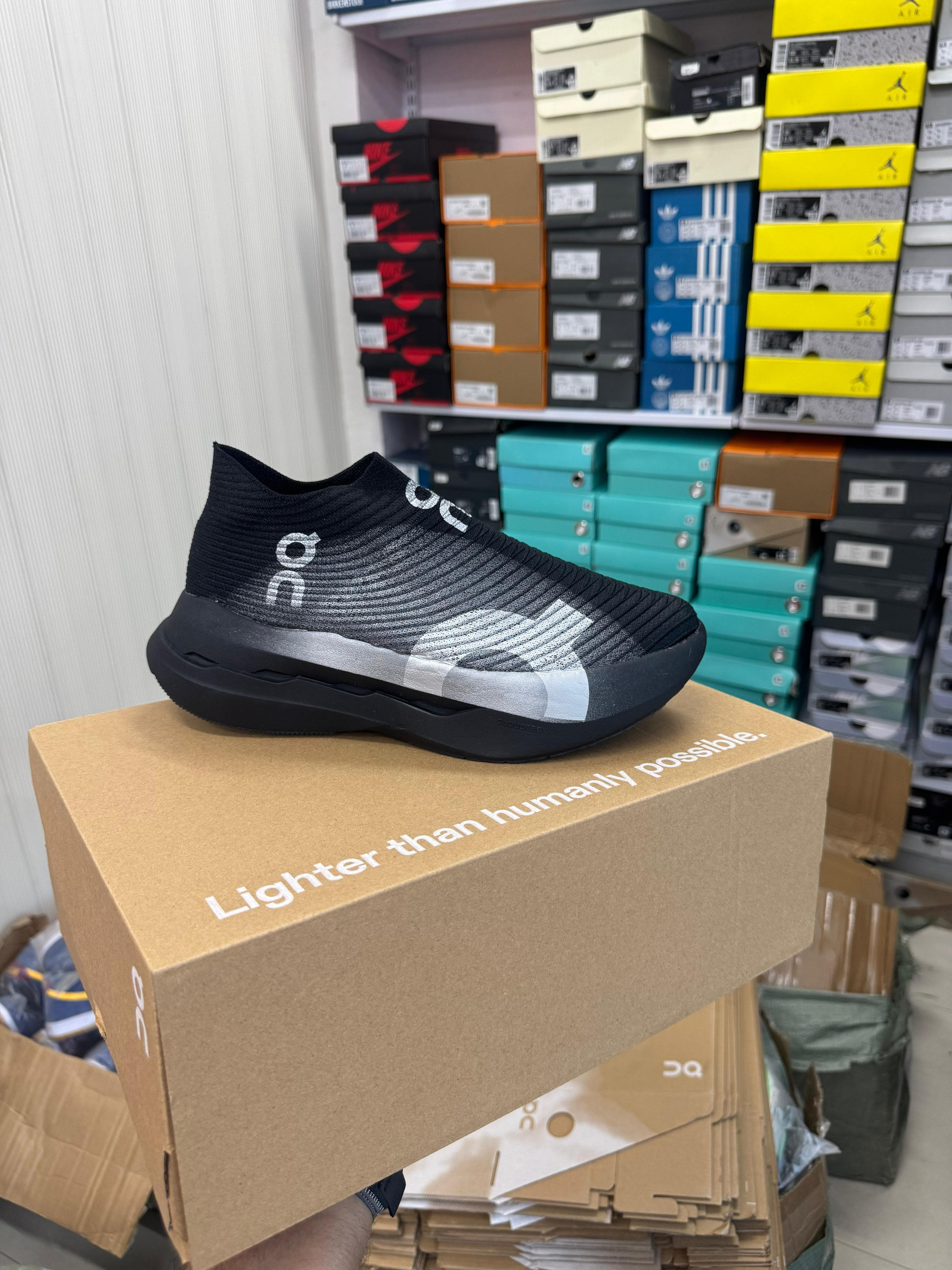 *On Clou_dBoom Strike LS Black/Silvery 🇮🇳