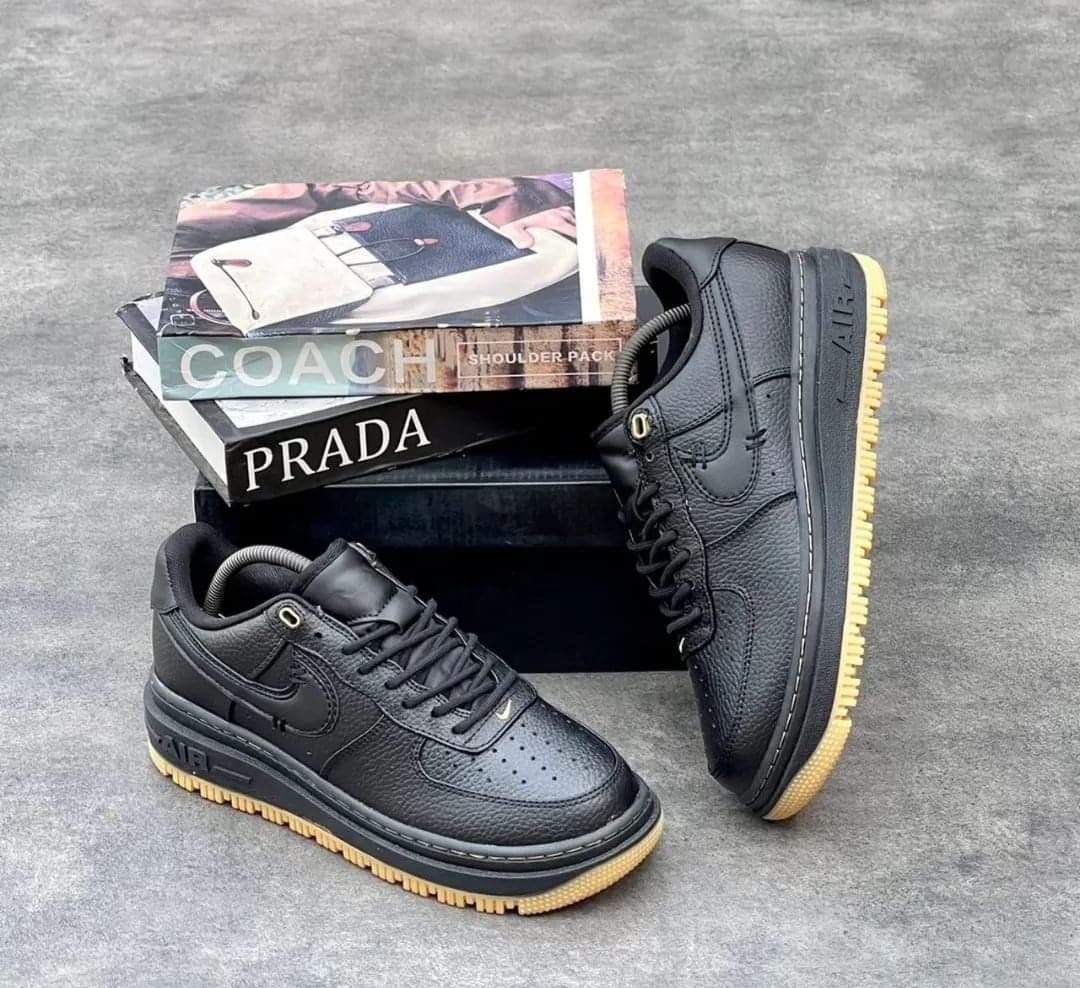 Nik e Airforce 1 Luxe Black Gum