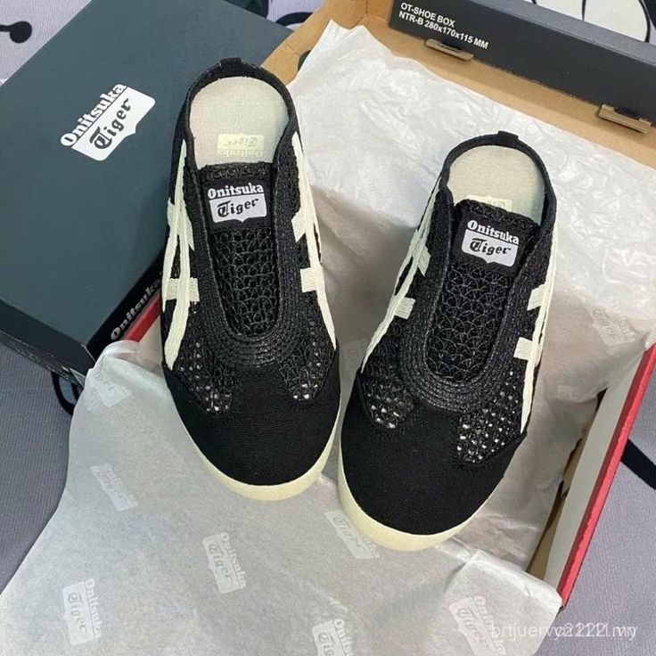 _Onitsuta_Tiger_Mexico_66_Sabot_Black_Cream